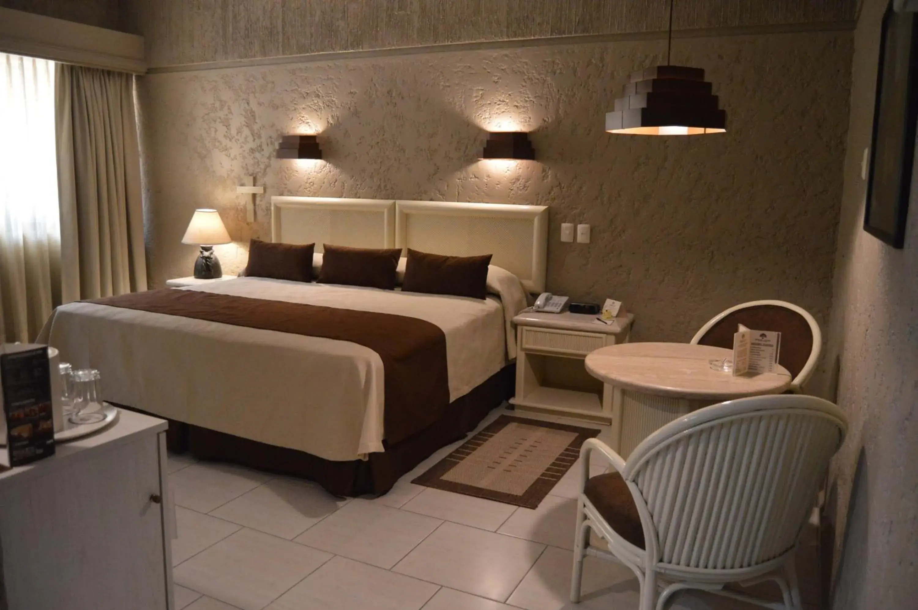 Photo of the whole room, Bed in Hotel Layfer del Centro, Córdoba, Ver