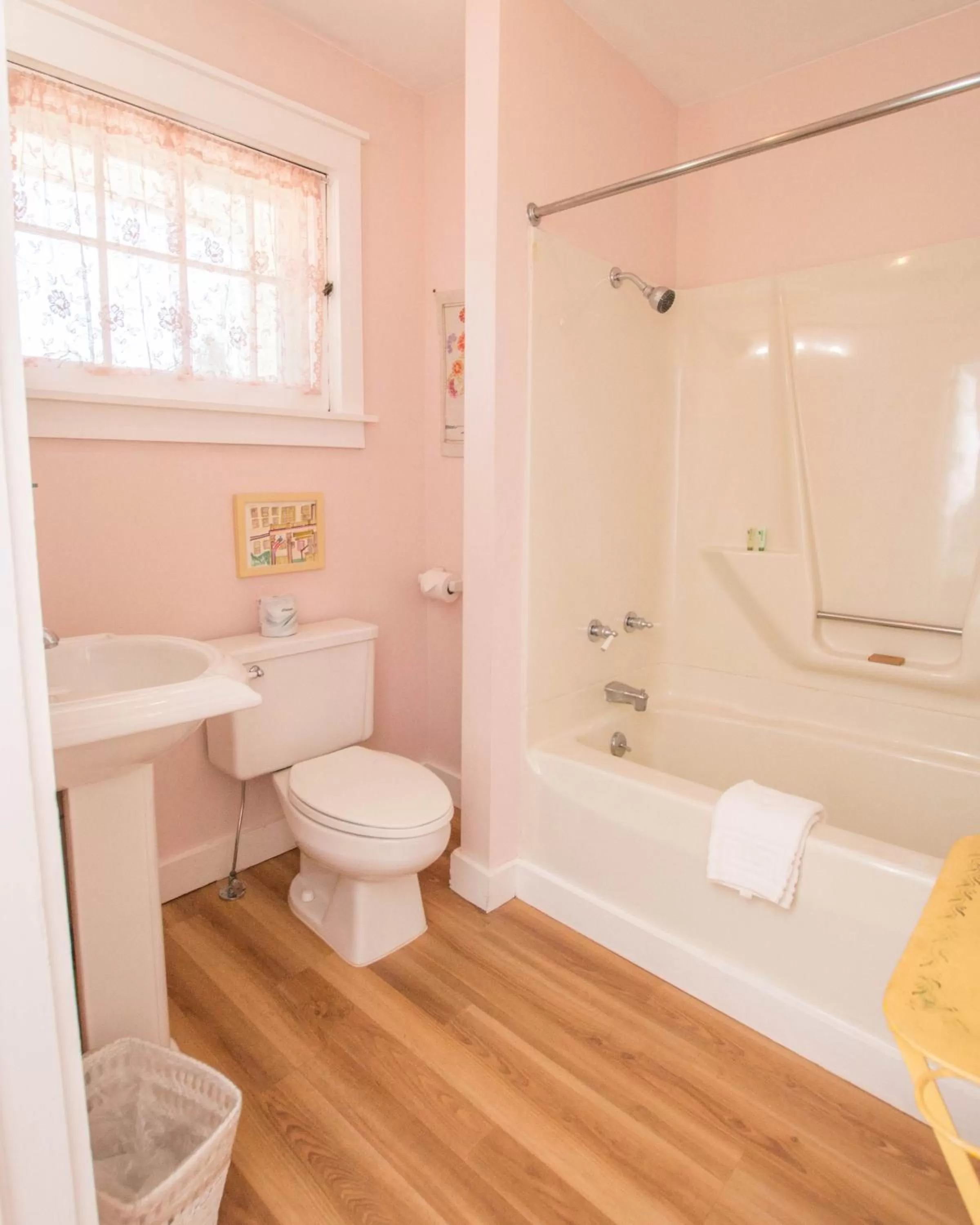 Toilet in Terrace Inn and 1911 Restaurant