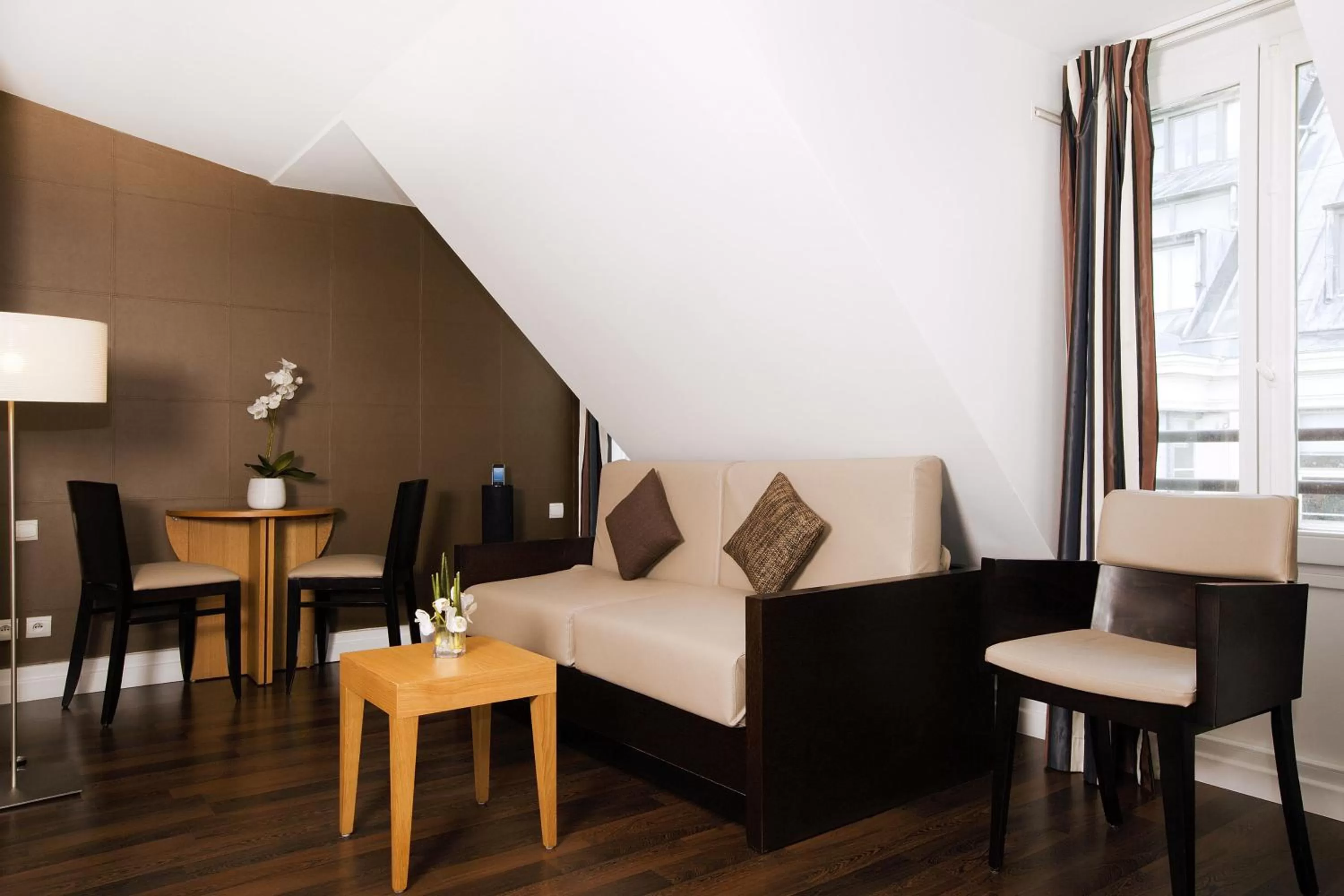 Living room in Residhome Paris Opéra