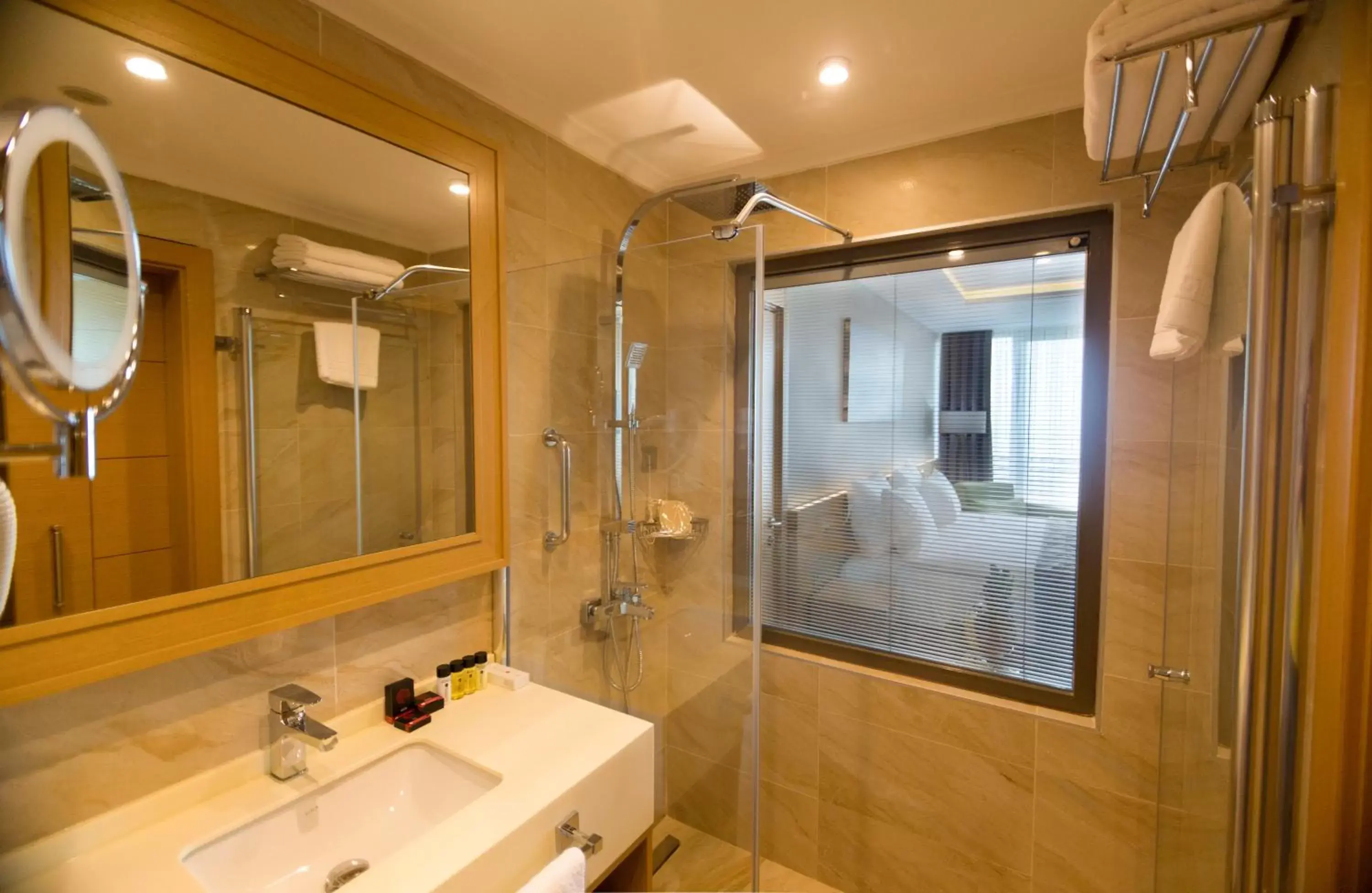 Bathroom in Ramada By Wyndham Bursa Cekirge Thermal & Spa