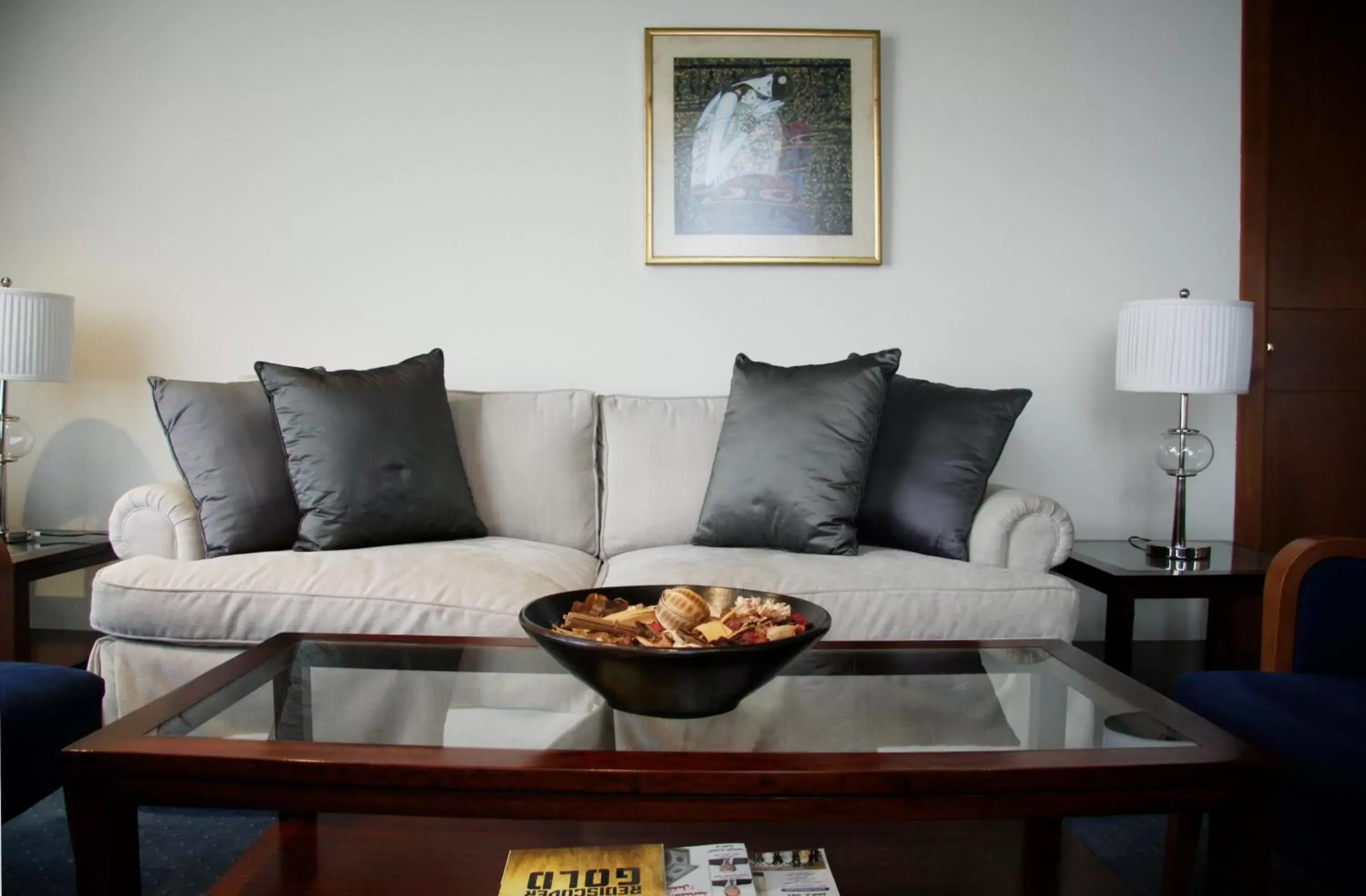 Living room, Seating Area in Plaza Hotel Beirut