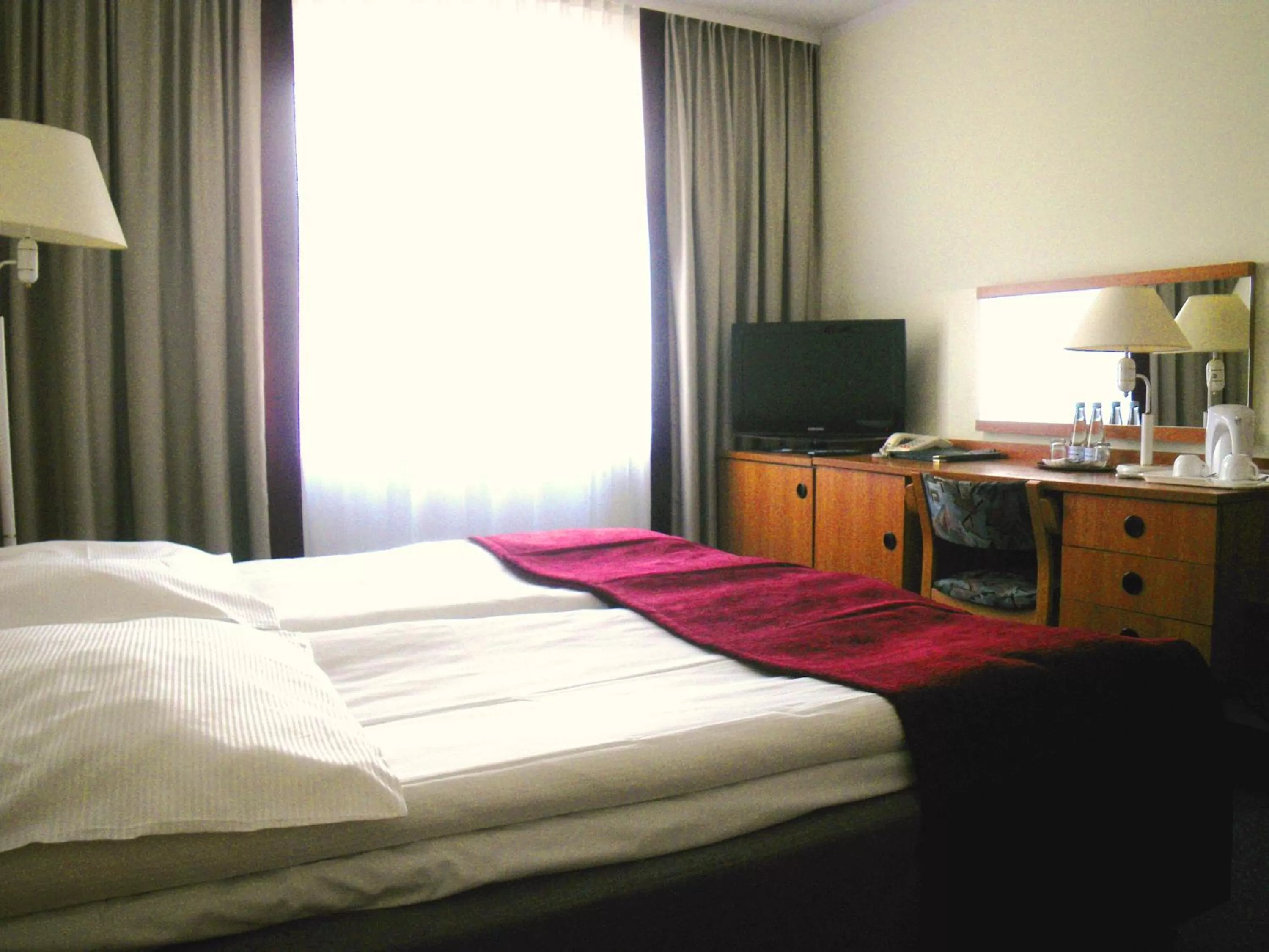 Photo of the whole room, Bed in Hotel IOR