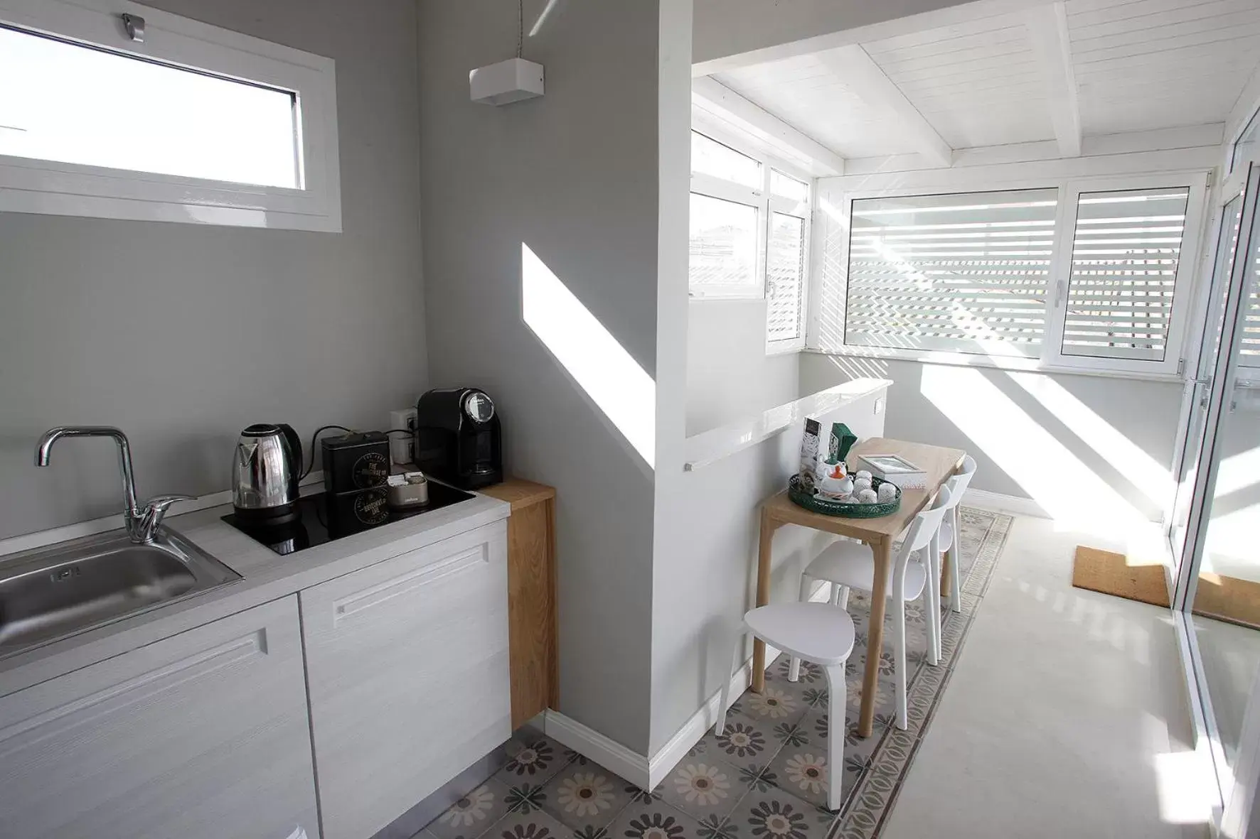 Dining area, Kitchen/Kitchenette in Sebèl Luxury Rooms