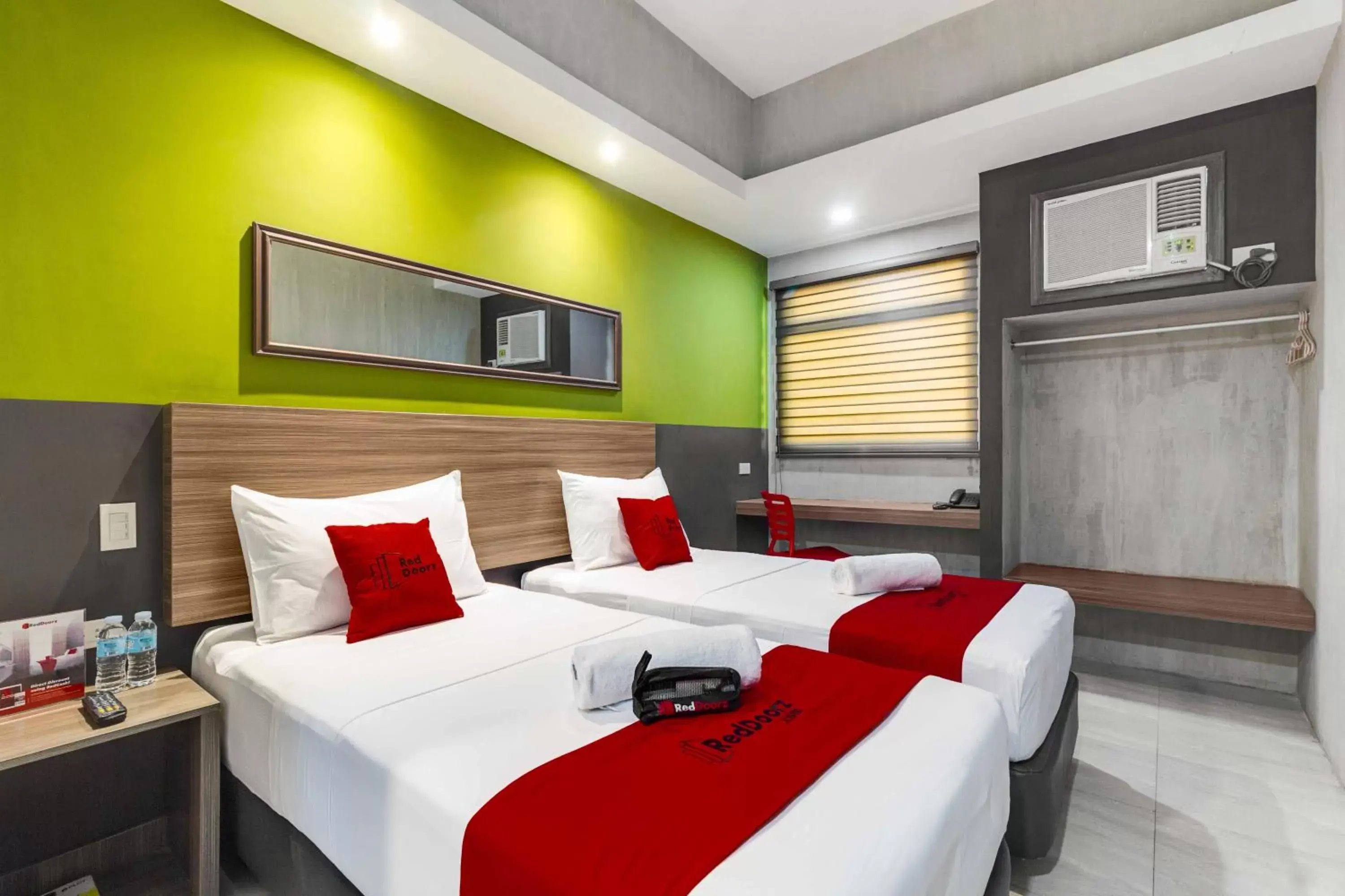 Bedroom, Bed in RedDoorz Plus @ Jones Avenue Cebu