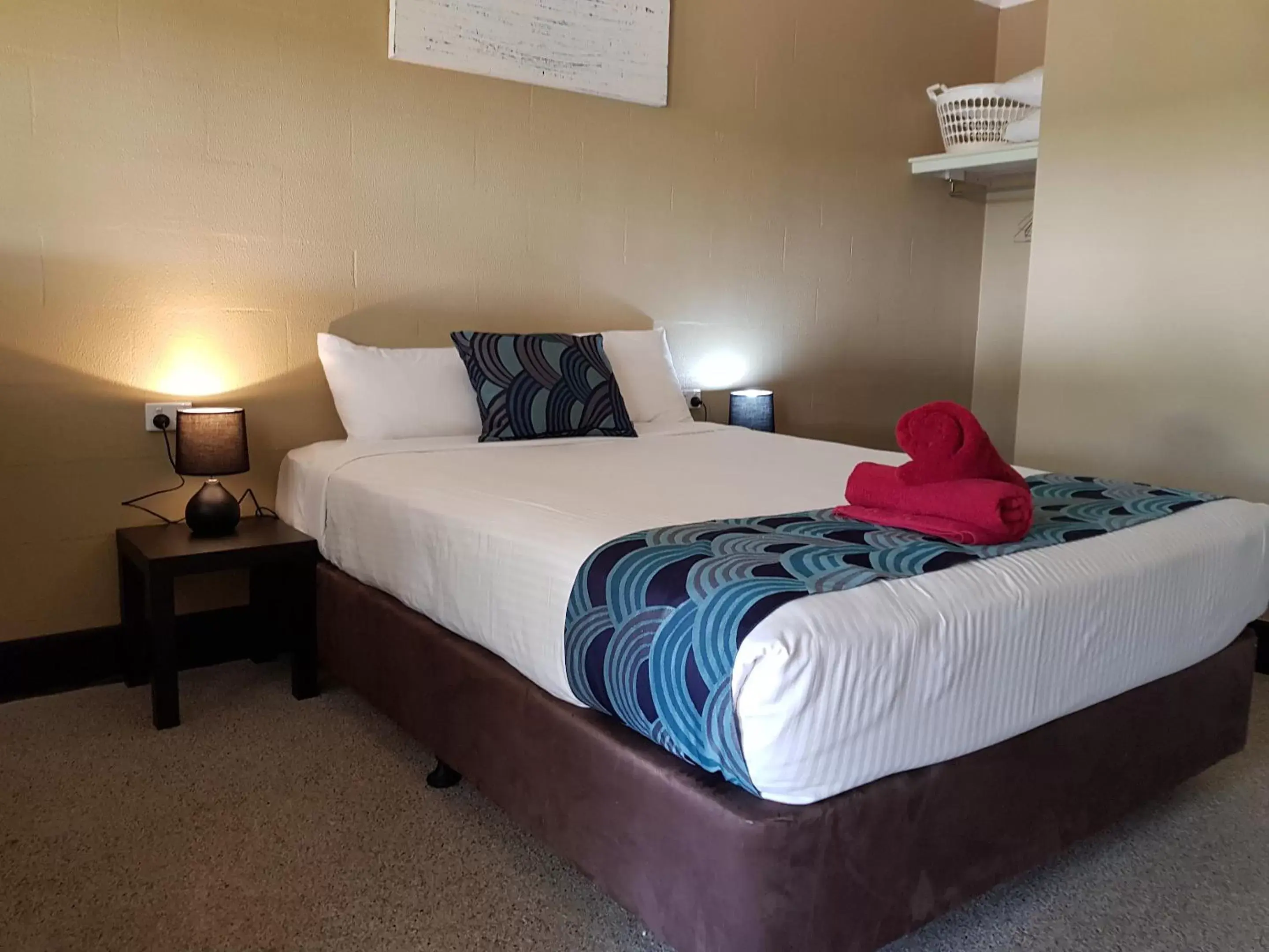 Bedroom, Bed in Beagle Motel