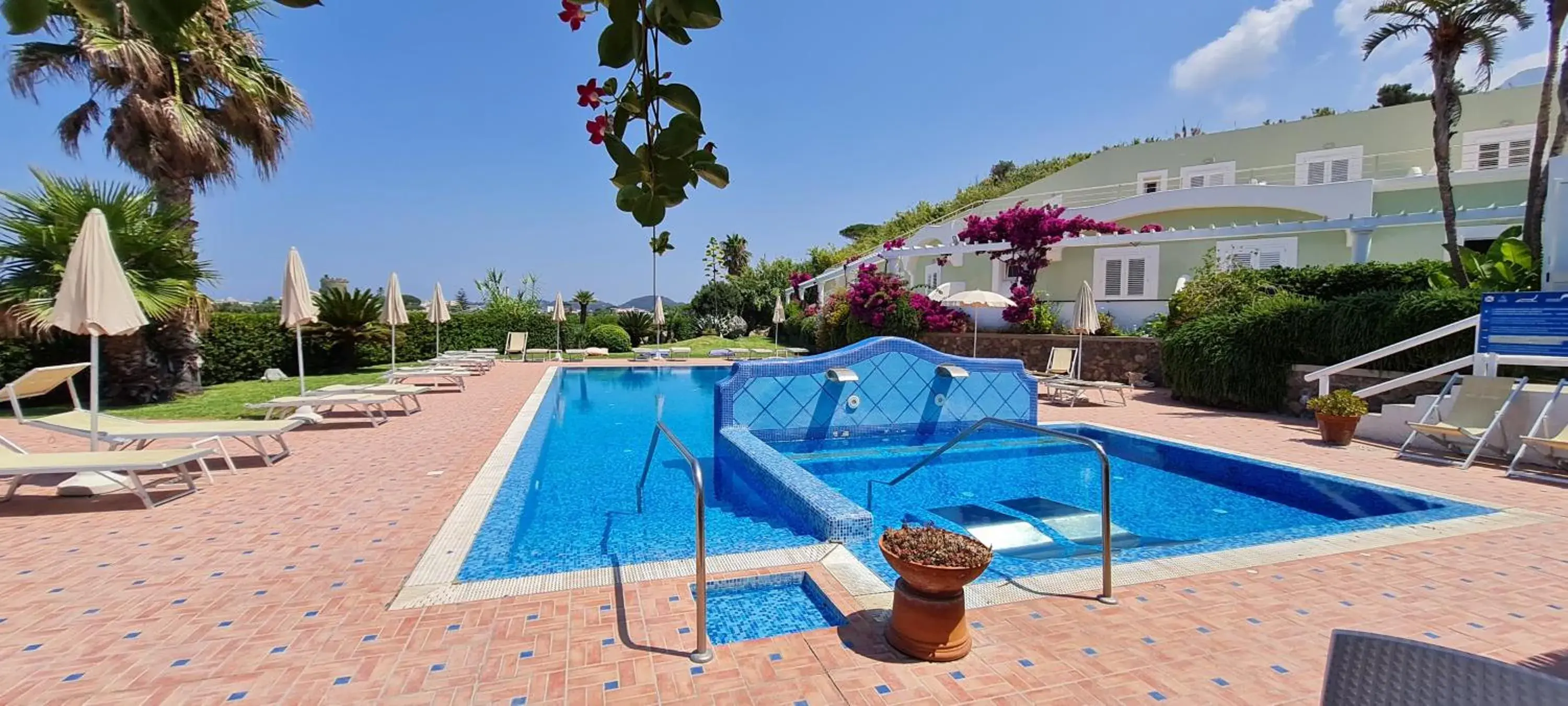 Swimming Pool in Hotel Albatros