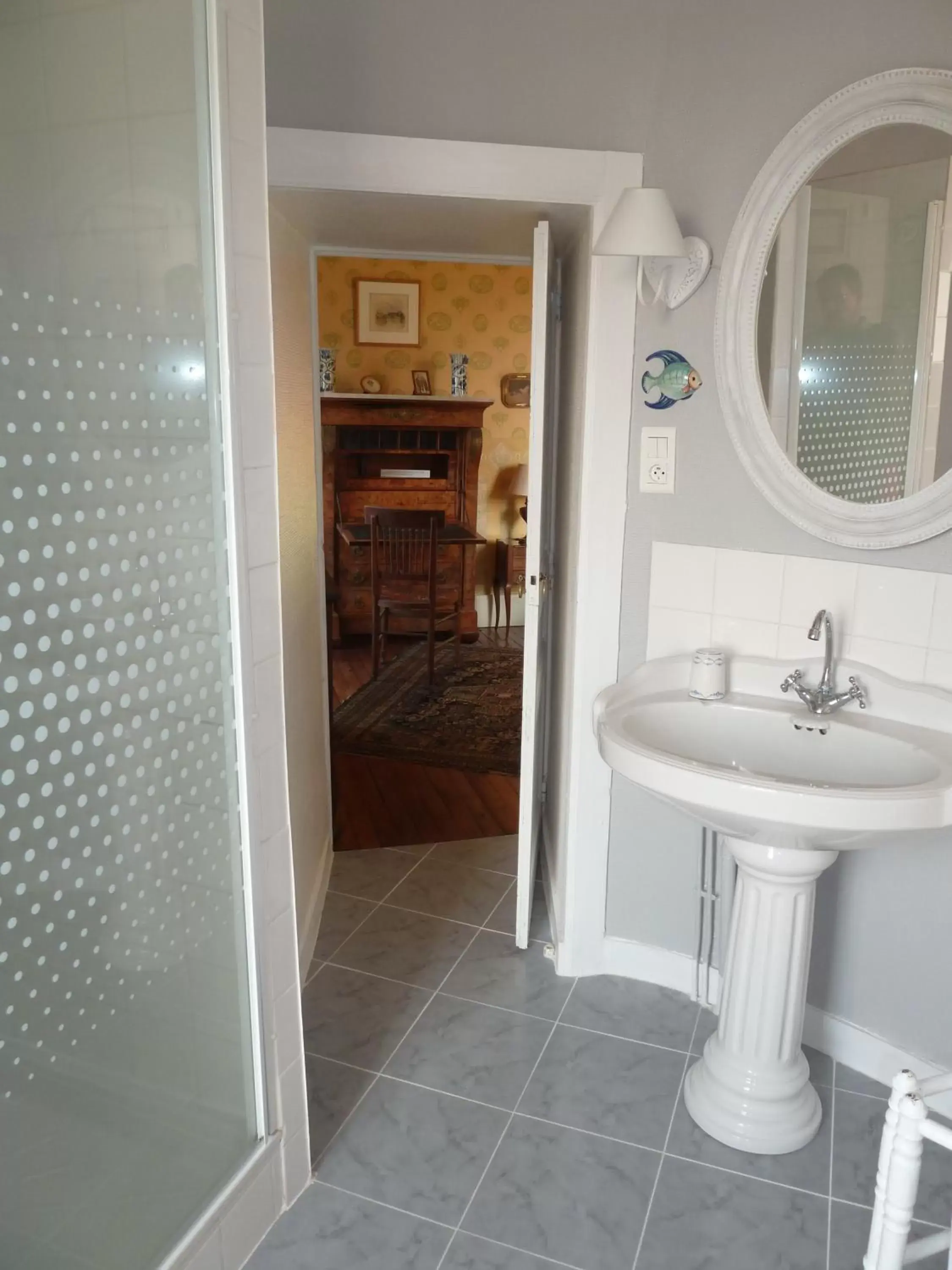 Bathroom in Château de la Chabroulie