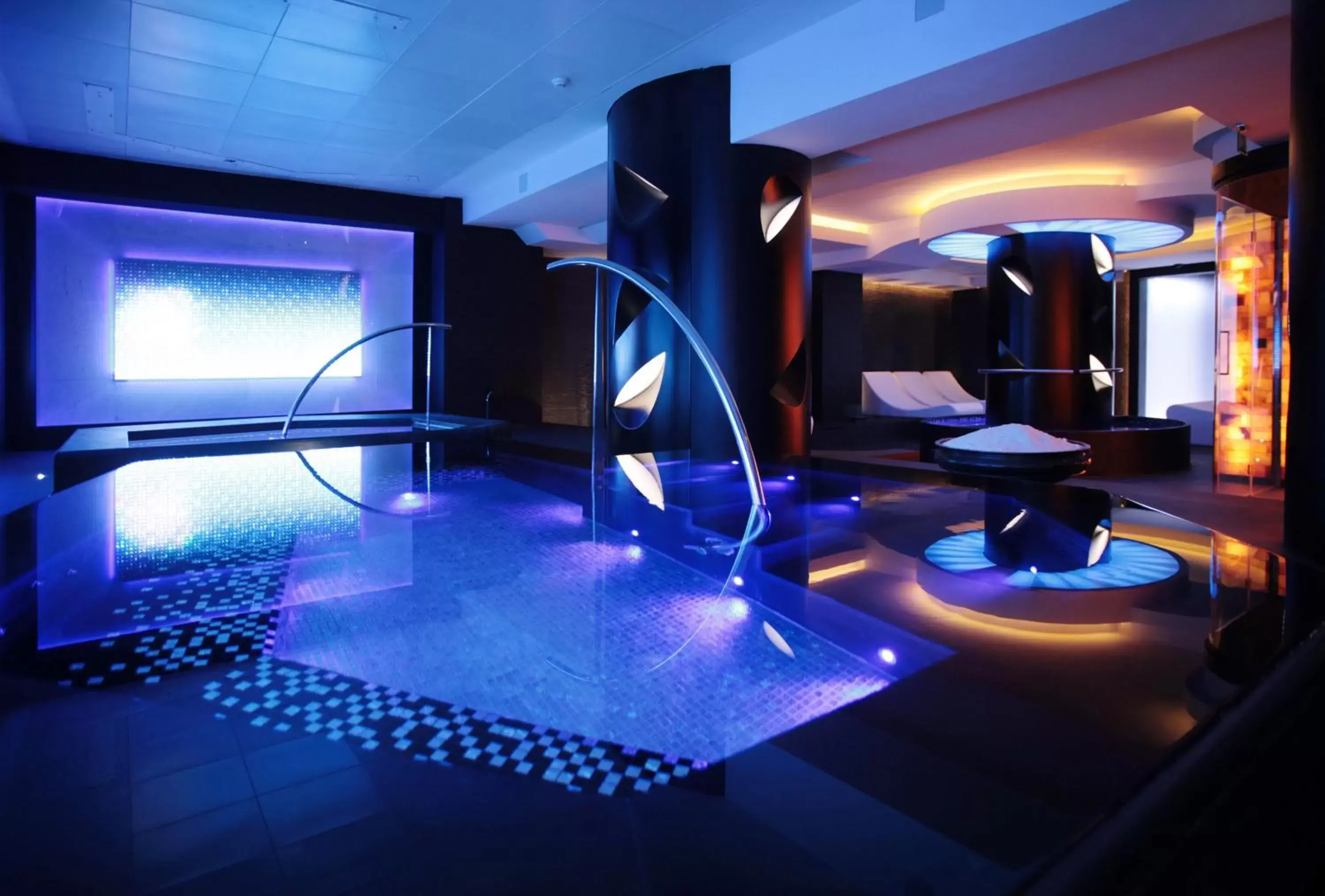 Spa and wellness centre/facilities, Swimming Pool in Romeo hotel