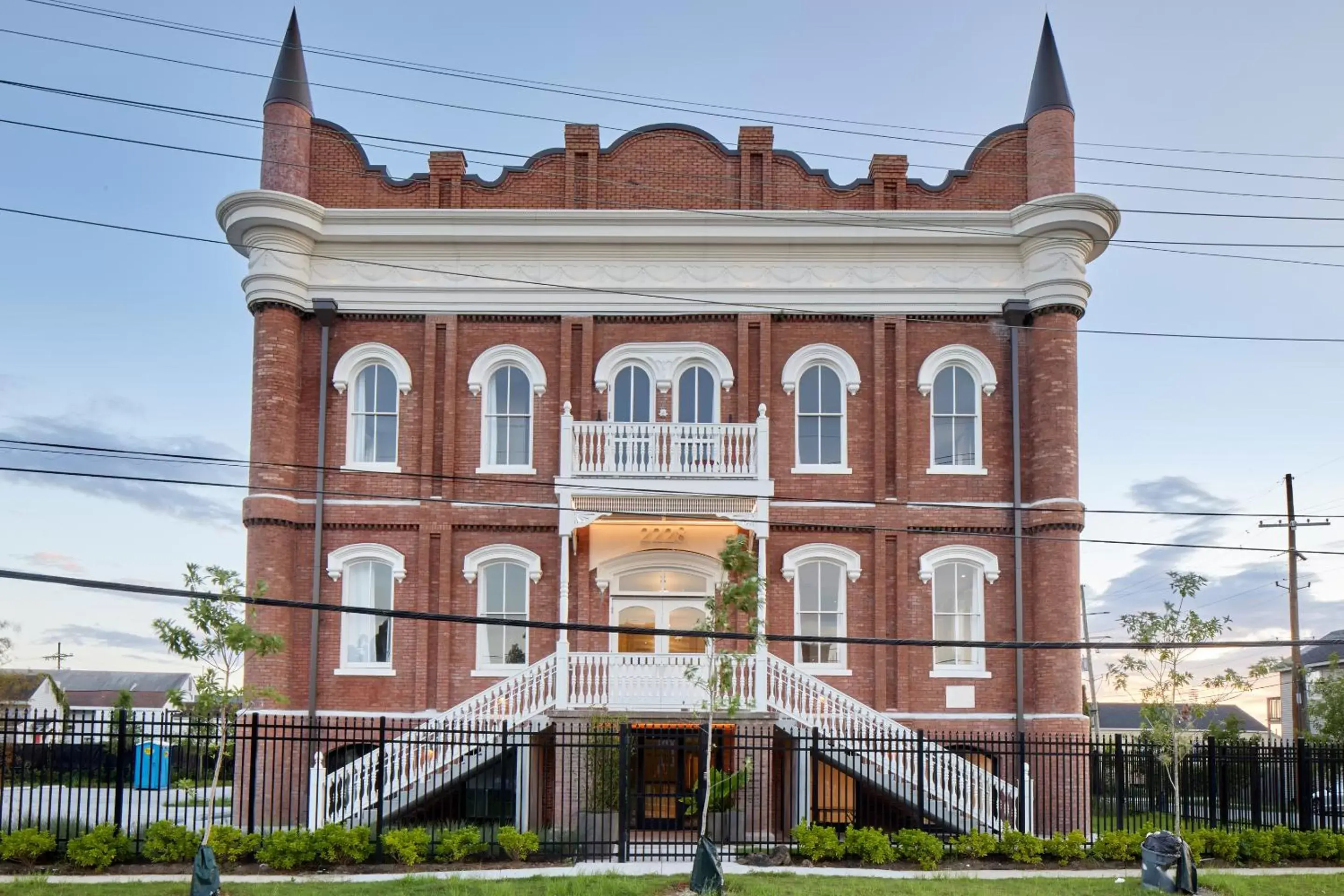 Property Building in Sonder Gravier Place