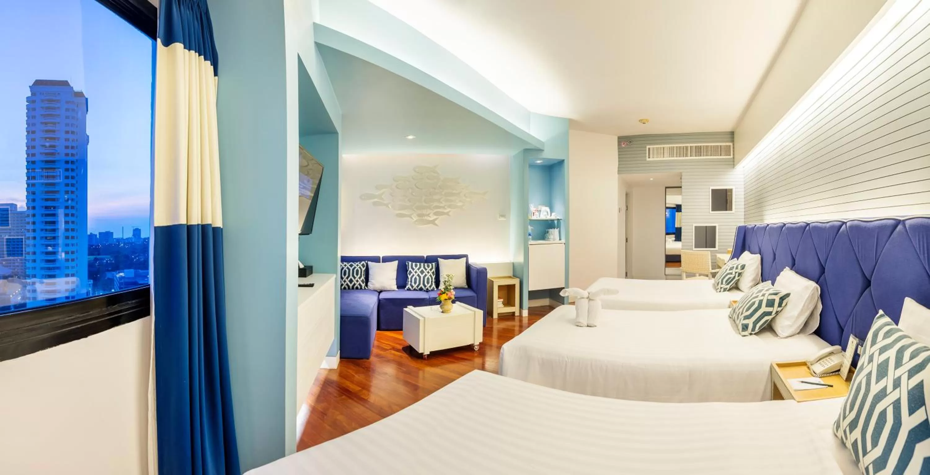 Photo of the whole room, Bed in Jomtien Palm Beach Hotel and Resort