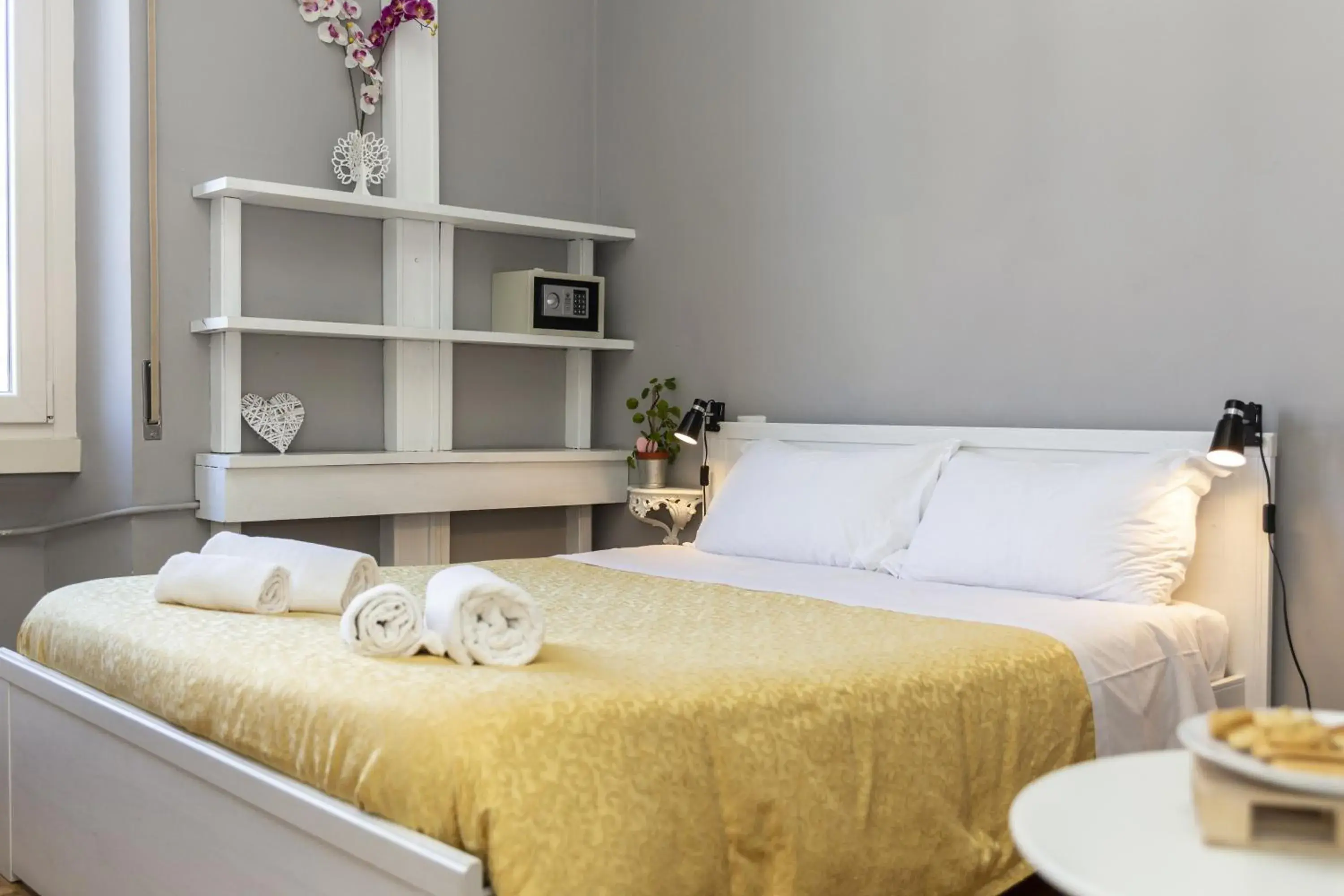 Bedroom, Bed in Dulcis In Fundo b&b