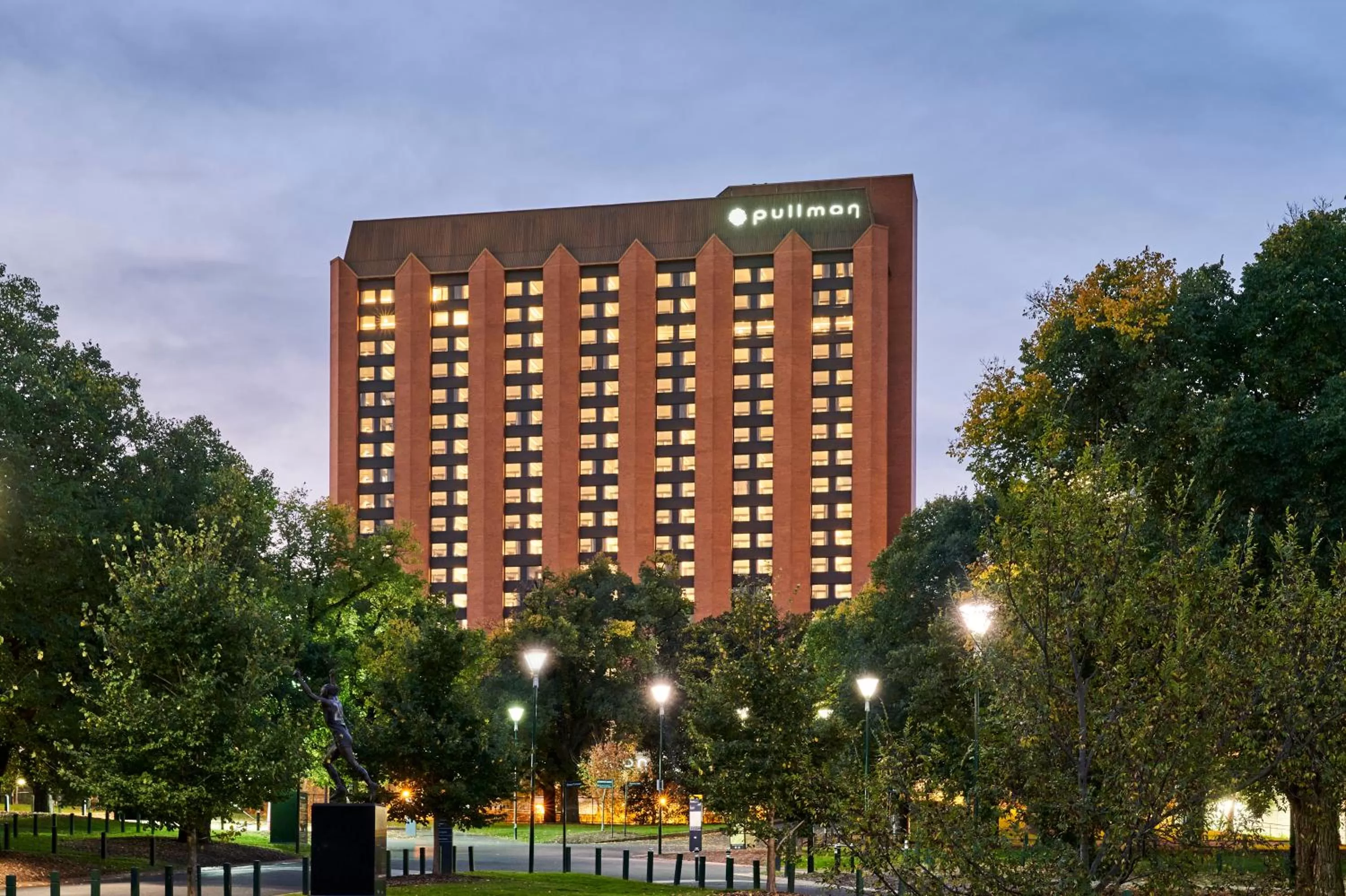 Property building in Pullman Melbourne On the Park