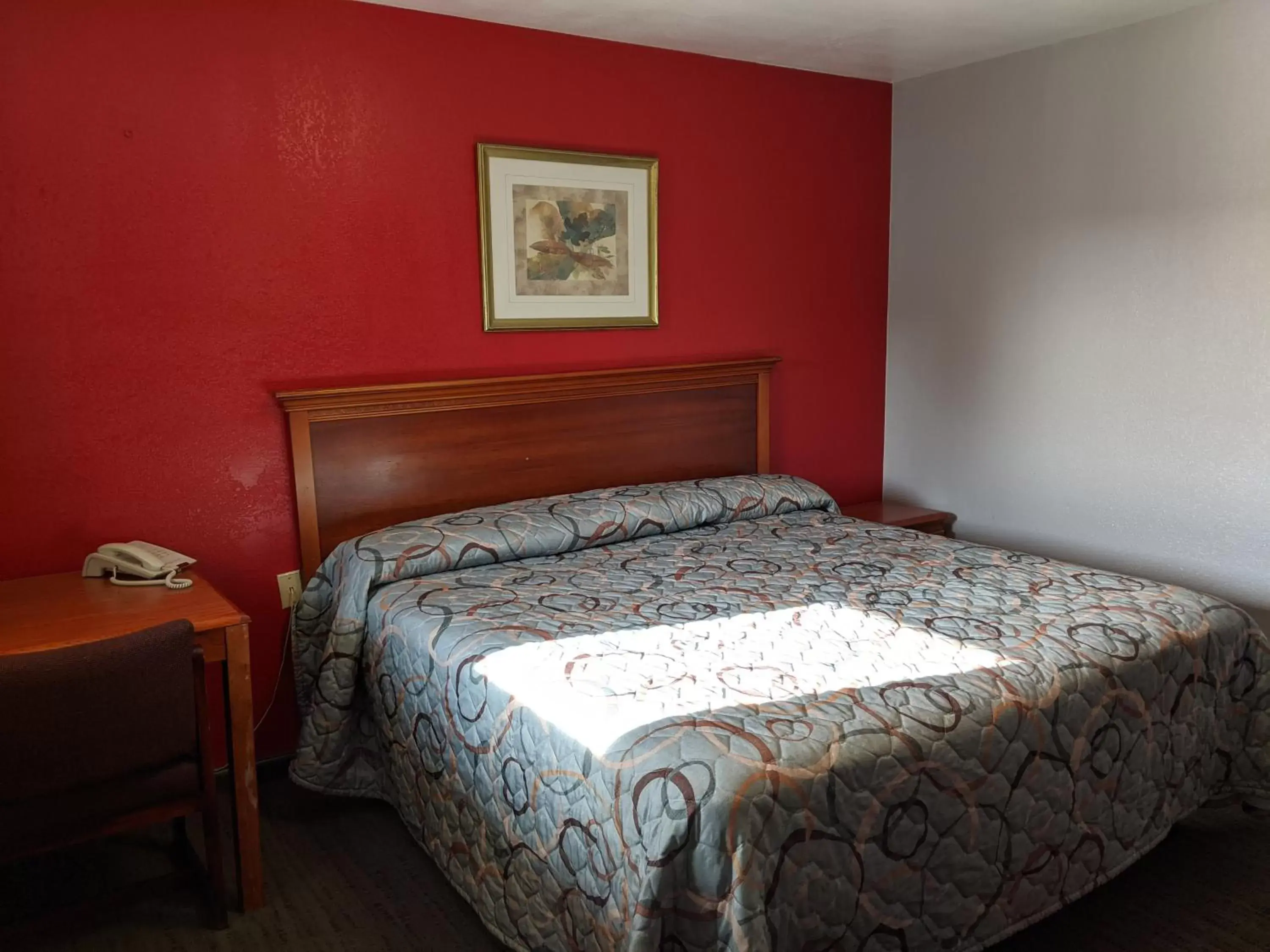 Photo of the whole room, Bed in Budget Inn El Reno