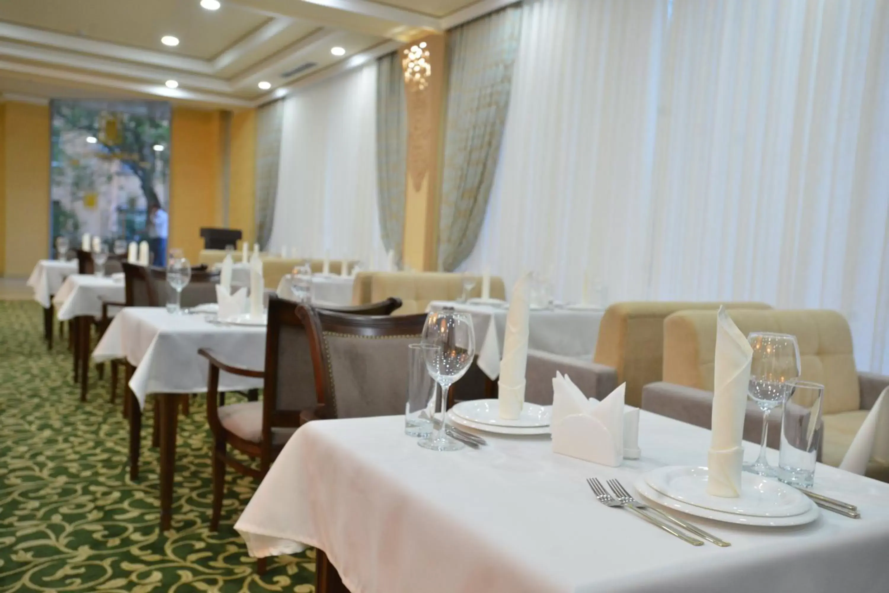 Restaurant/places to eat in Gloria Hotel Restaurant/places to eat in Gloria Hotel