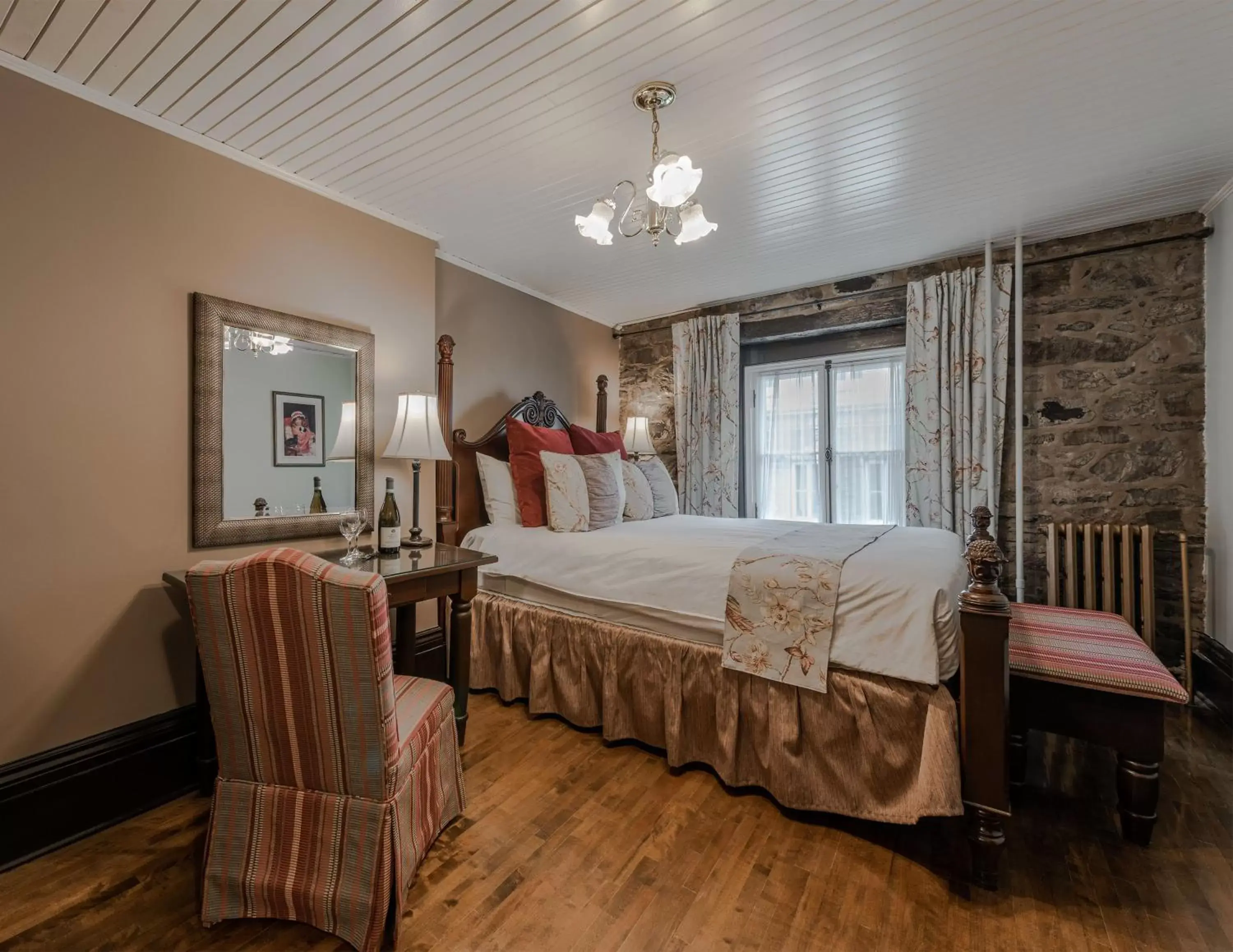 Bedroom in Le Clos Saint-Louis