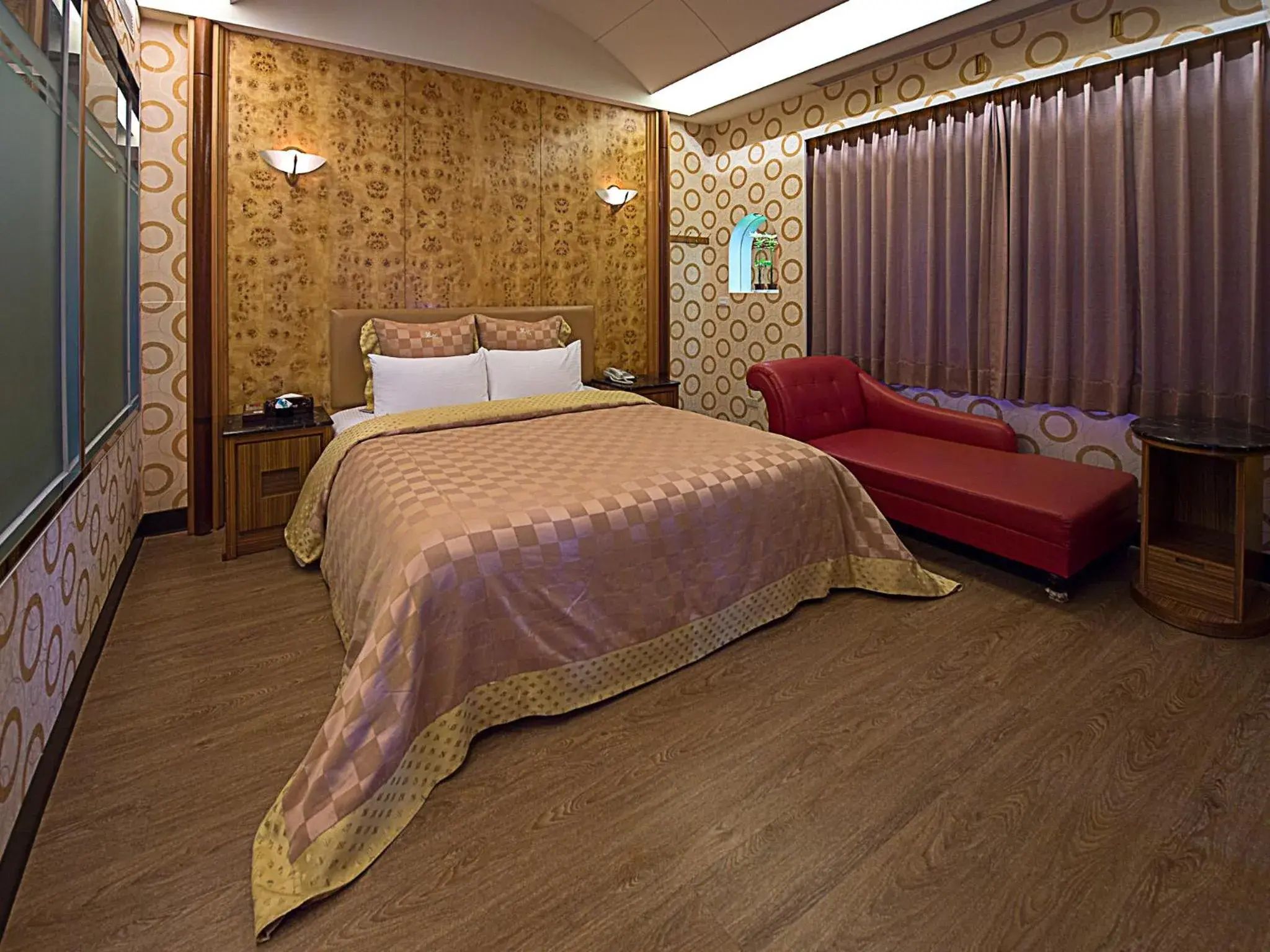 Photo of the whole room, Bed in Laiyin Motel