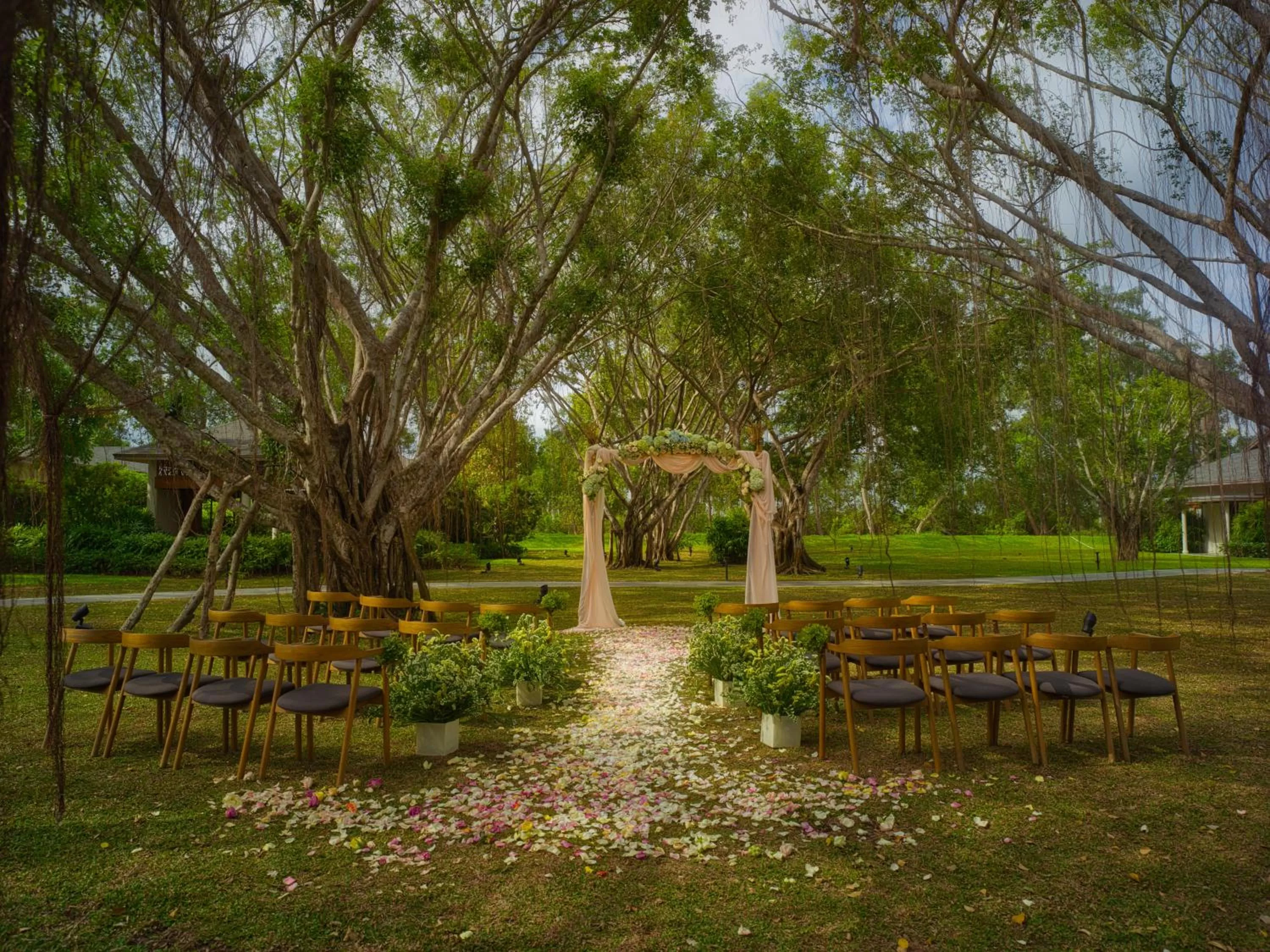 wedding in Legacy Mekong, Can Tho, Autograph Collection