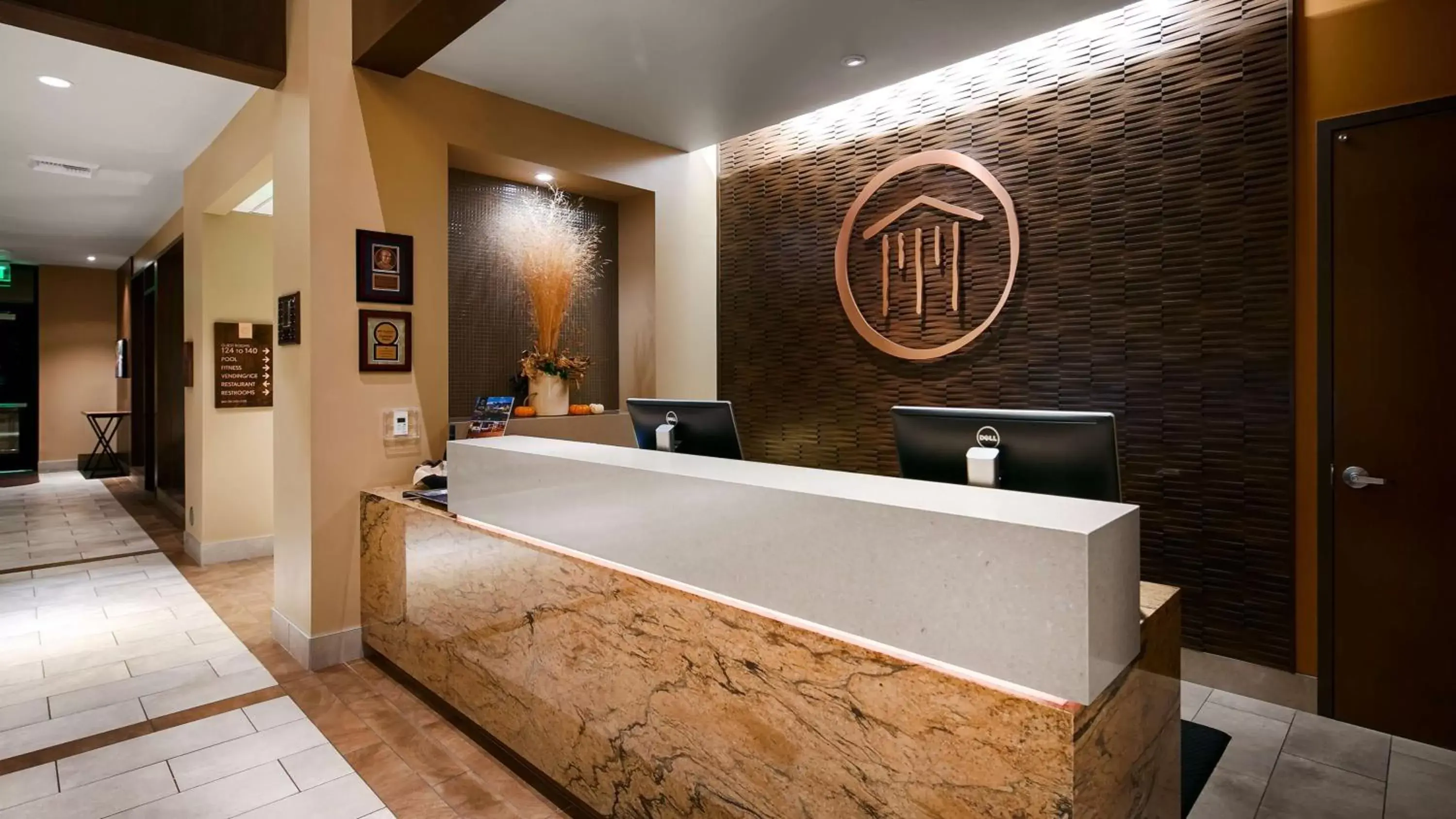 Lobby or reception, Lobby/Reception in Best Western Premier Boulder Falls Inn