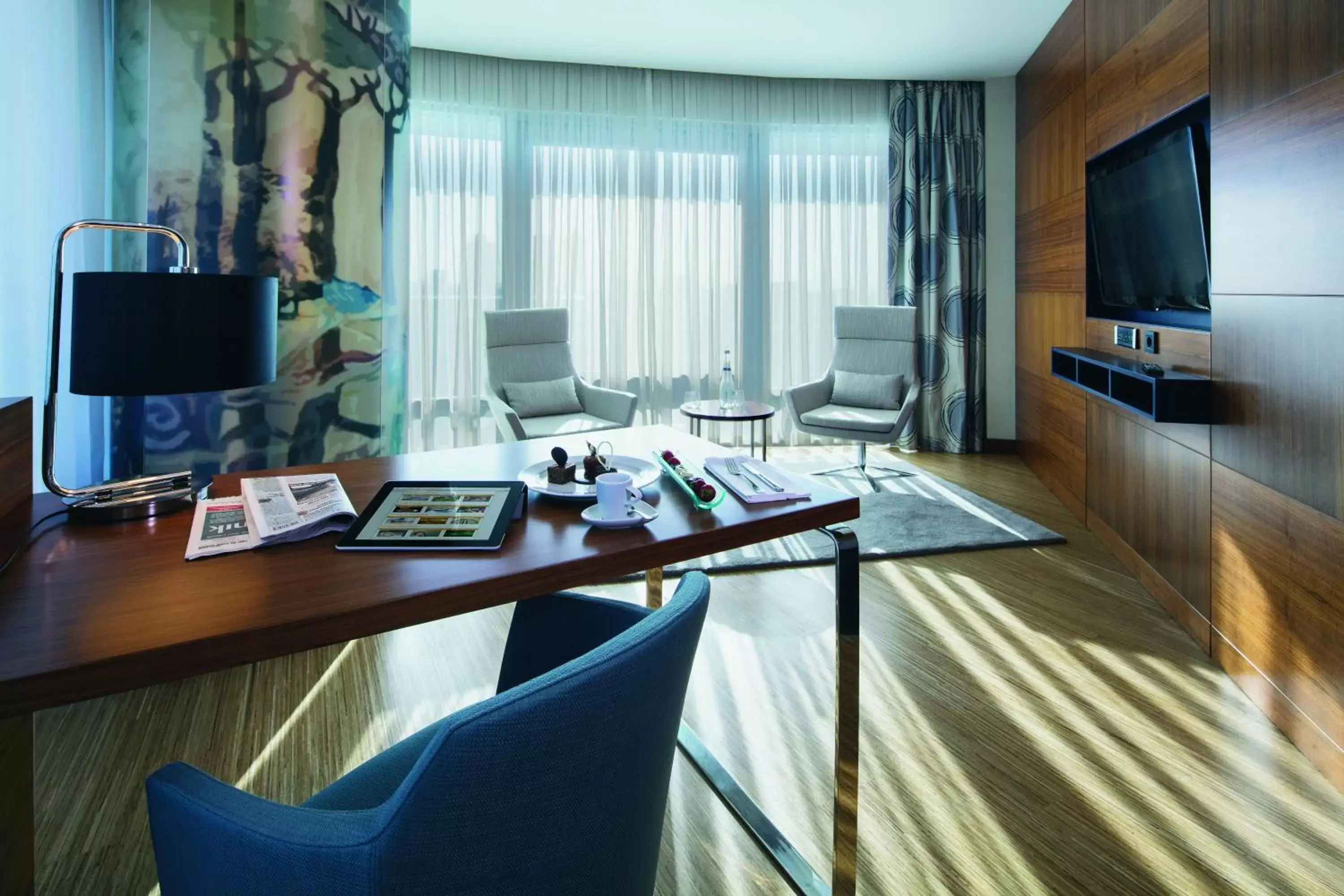 Living room, TV/Entertainment Center in Movenpick Hotel Ankara