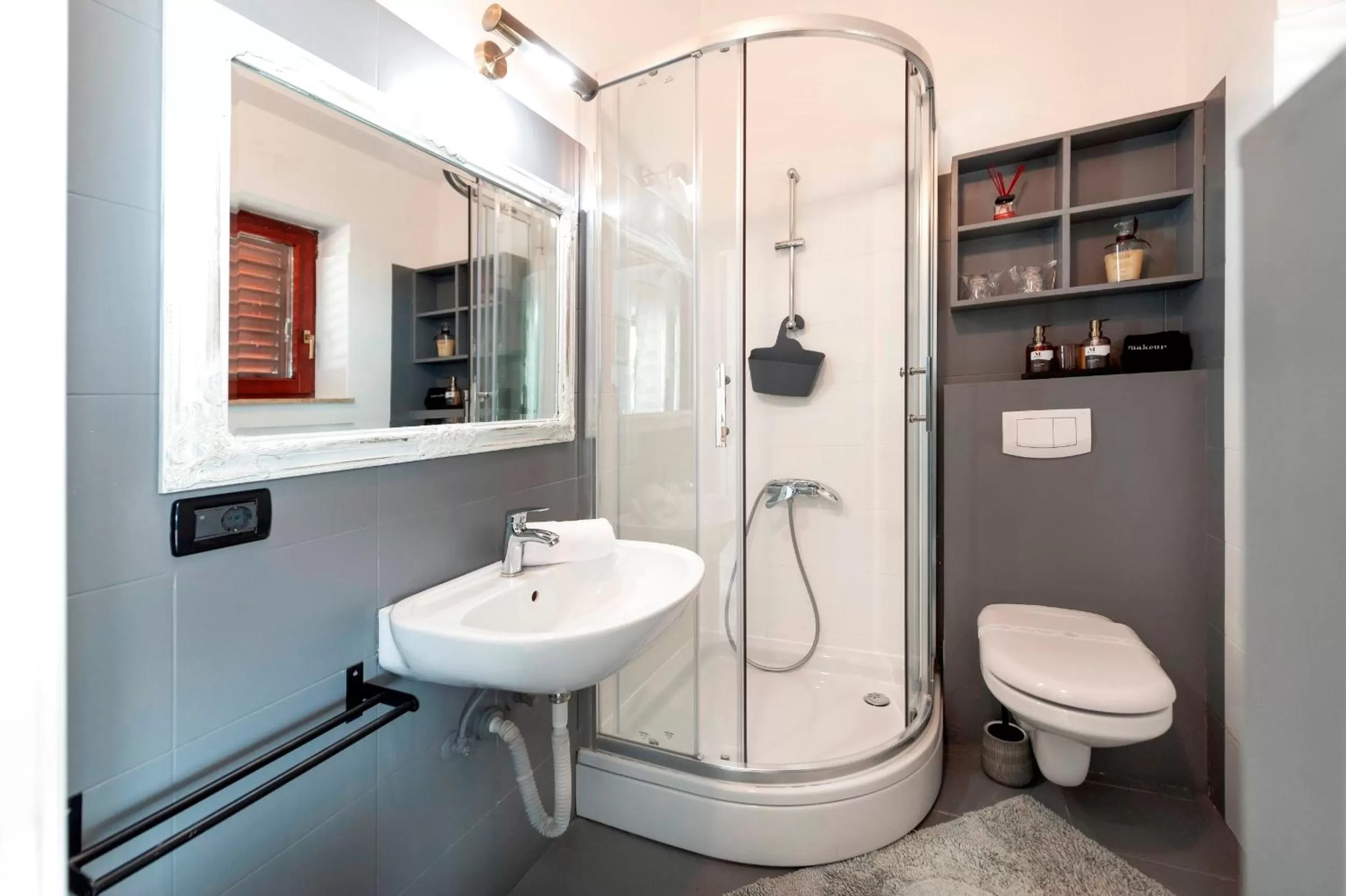 Shower in Villa B&B Marina & Parking Free