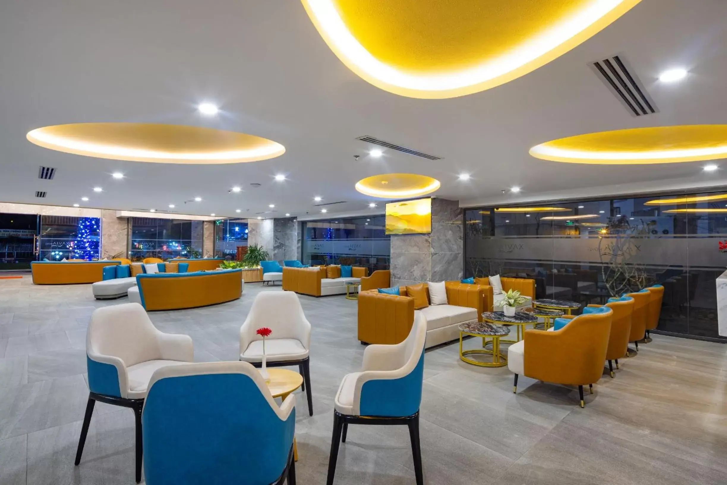 Lounge or bar, Restaurant/Places to Eat in Xavia Hotel