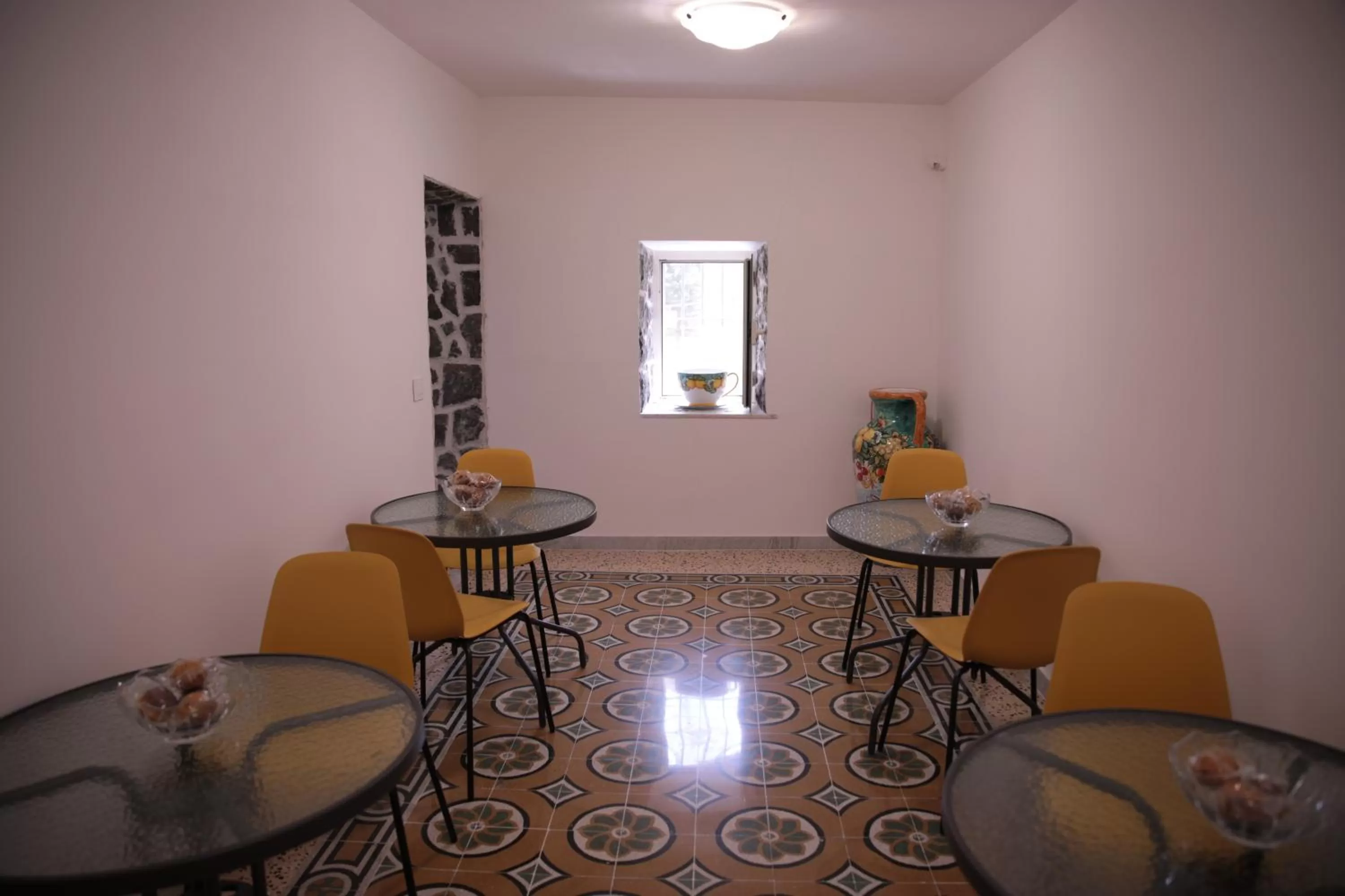 Breakfast in Palazzo Caracciolo del Sole