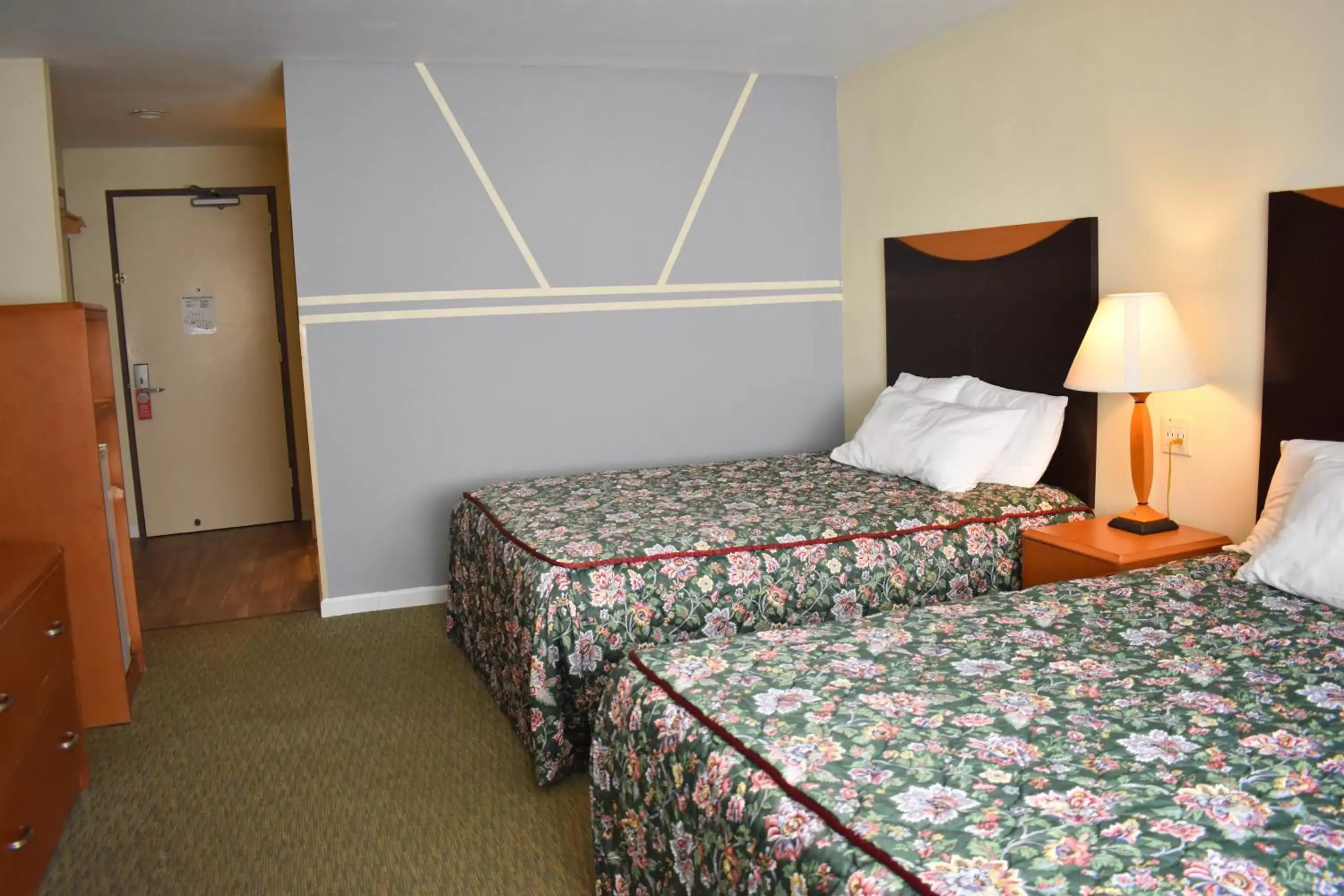 Bedroom, Bed in East Norwich Inn