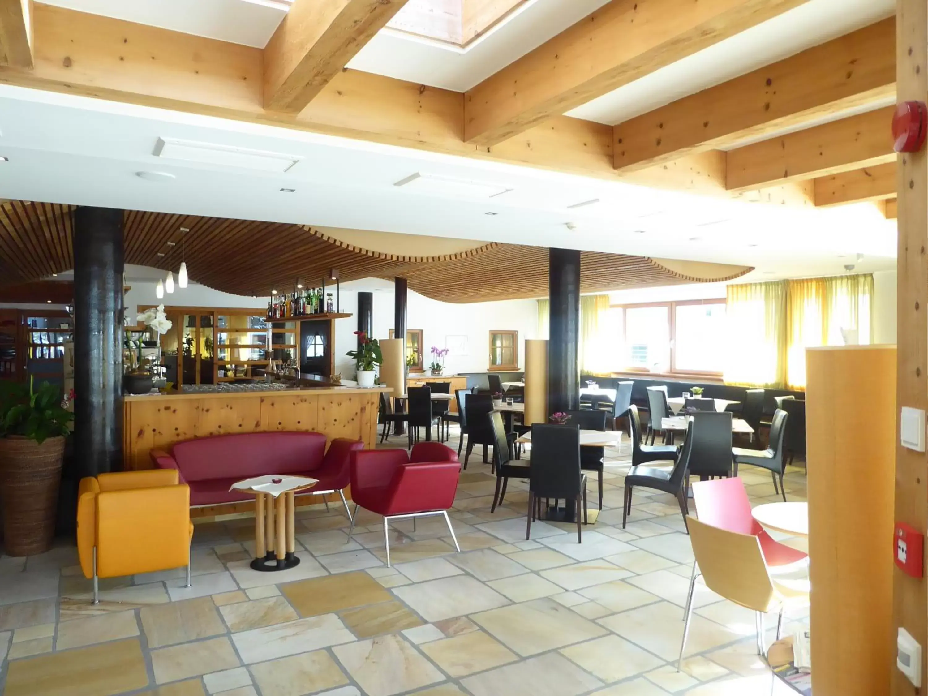 Lounge or bar, Restaurant/Places to Eat in Sporthotel Rasen