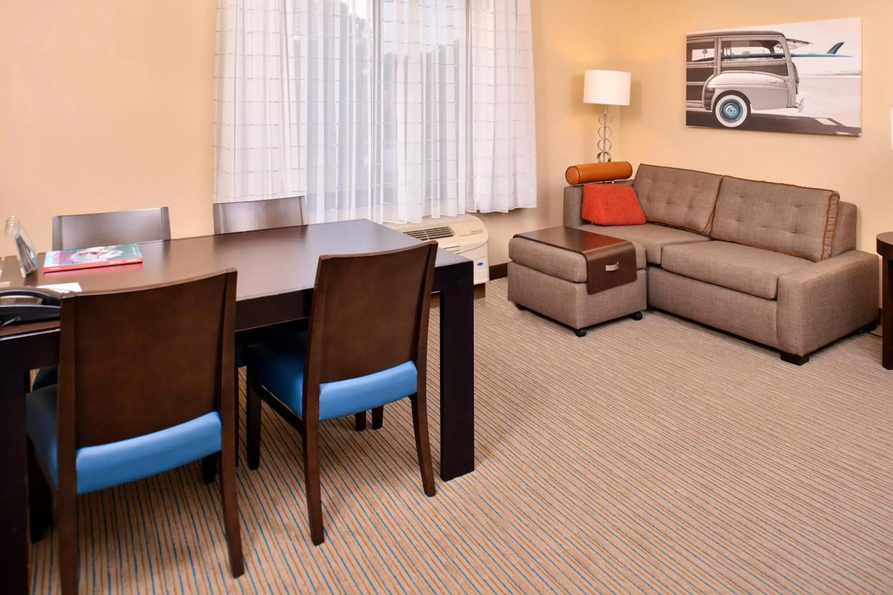 Bedroom, Seating Area in TownePlace Suites Wilmington Wrightsville Beach