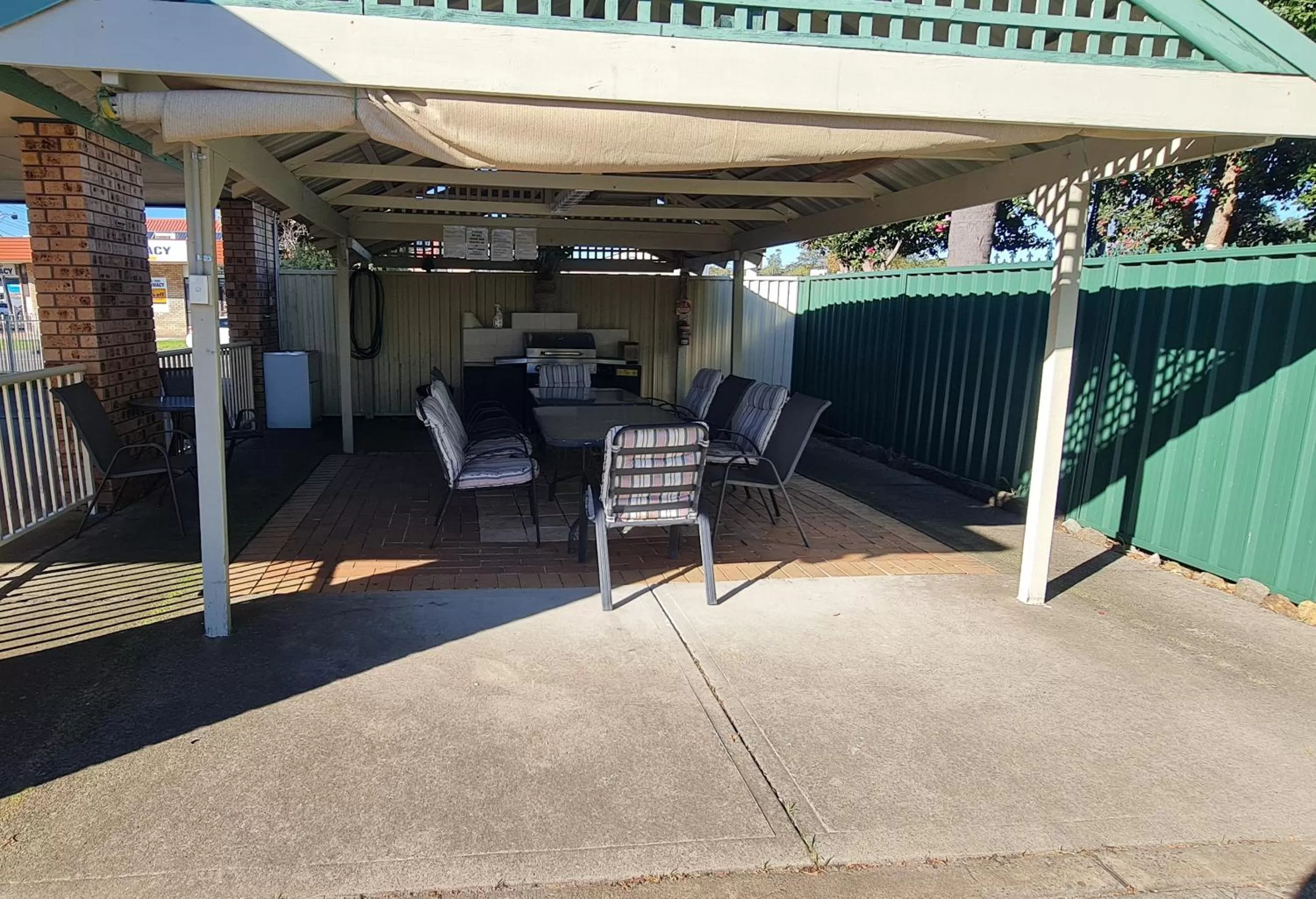 BBQ facilities in The SIM - Sussex Inlet Motel