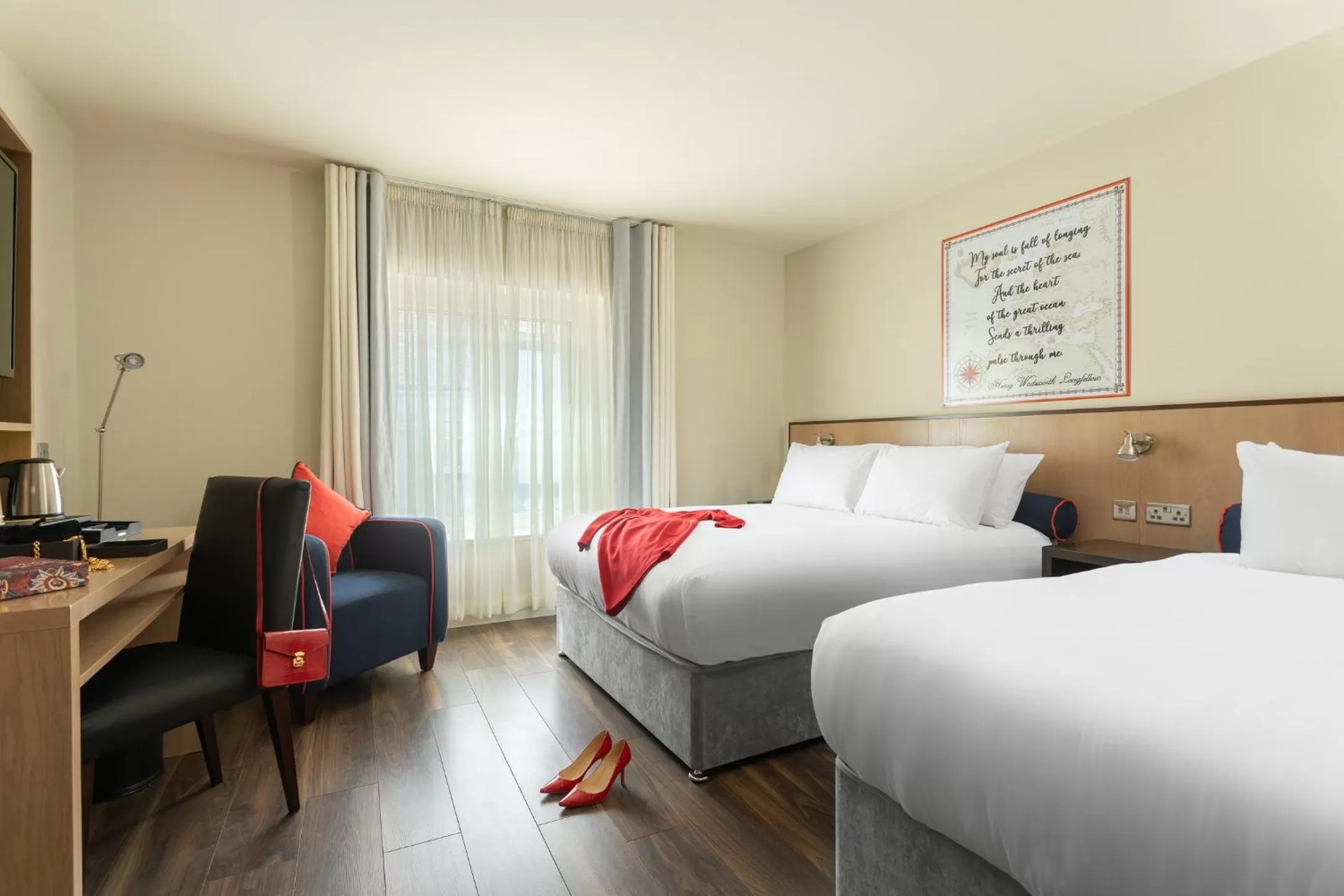 Bedroom, Bed in The Mariner, Westport