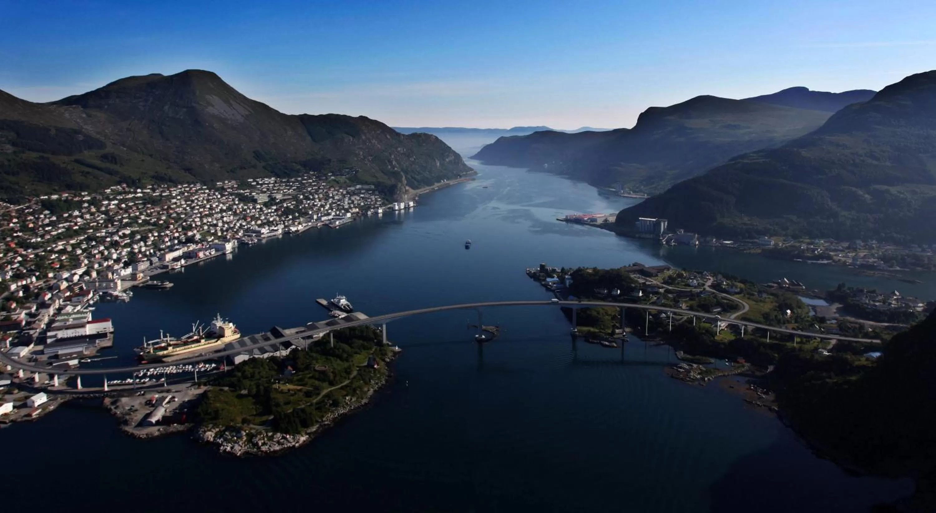Natural landscape in Thon Partner Hotel Måløy