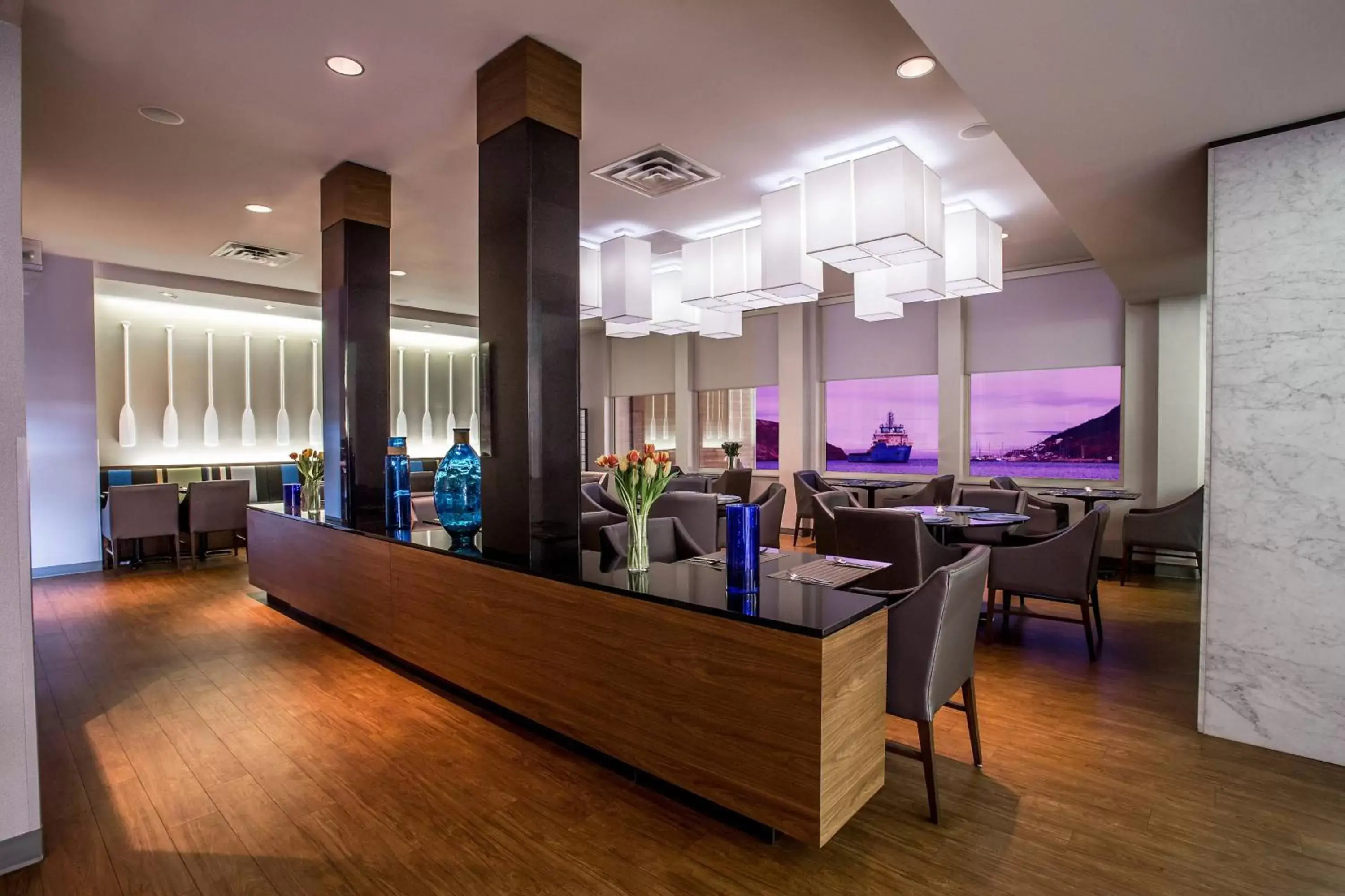 Lounge or bar in Courtyard by Marriott St. John's Newfoundland