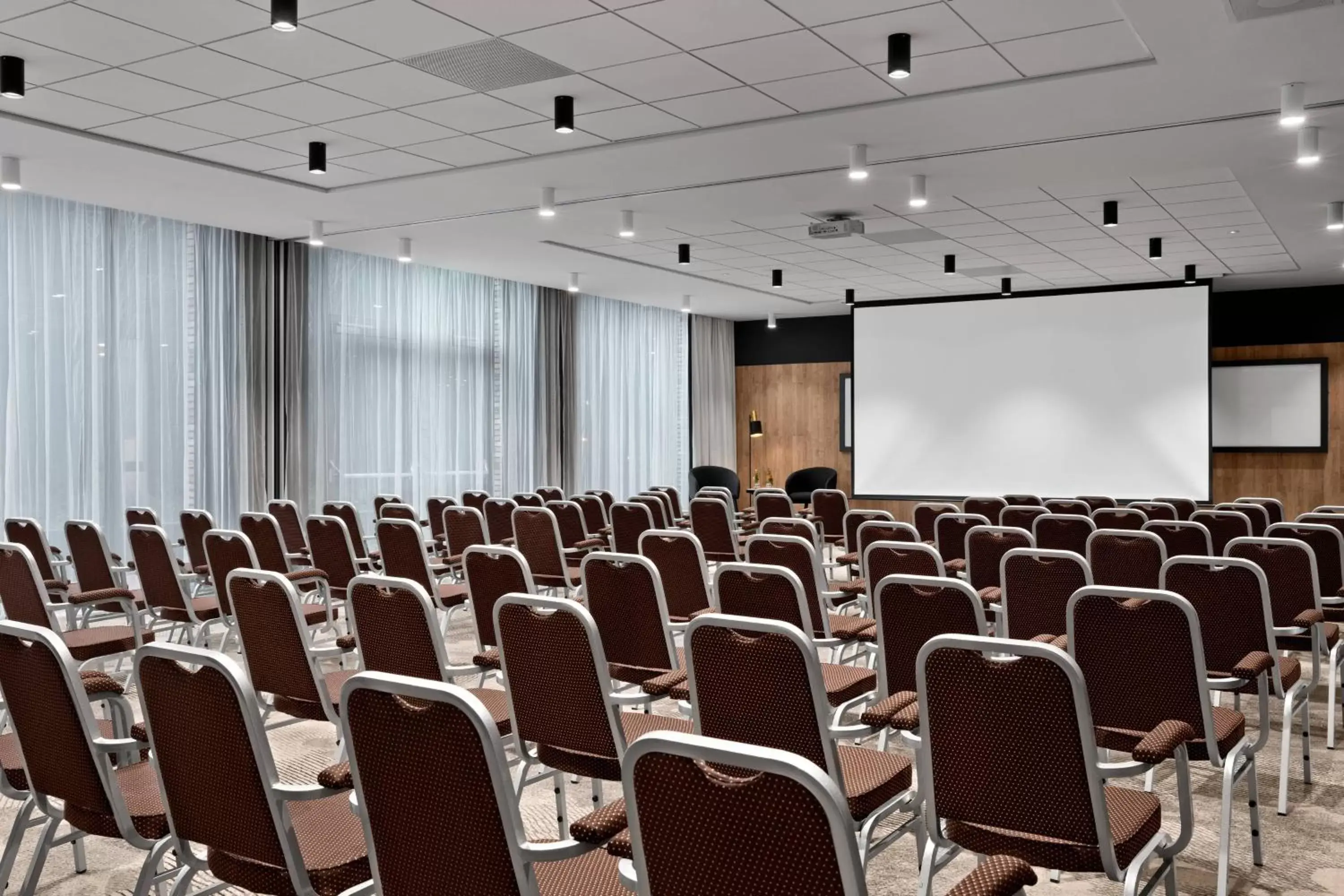 Meeting/conference room in Renaissance Amsterdam Schiphol Airport Hotel