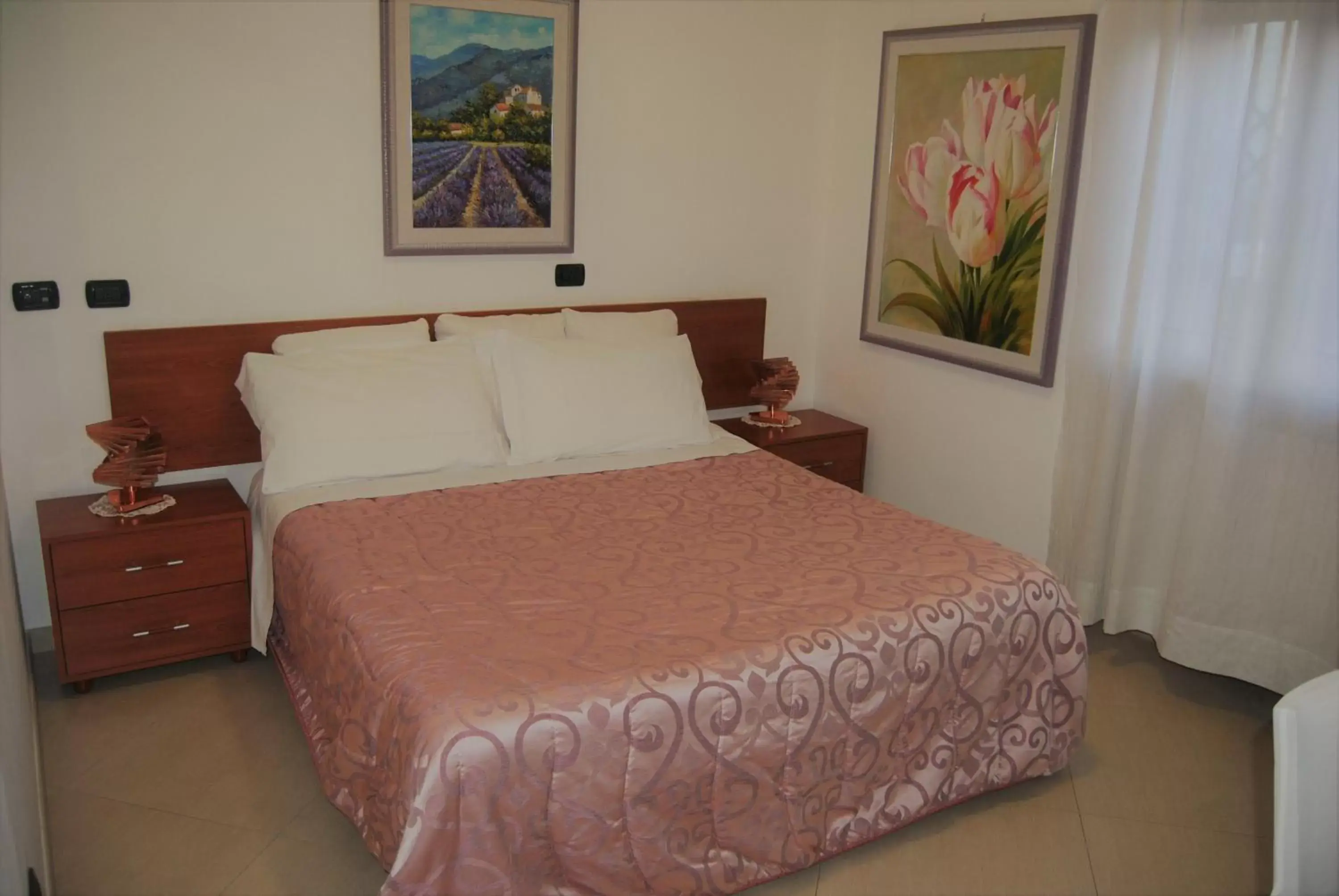 Photo of the whole room, Bed in Villa Aurora B&B