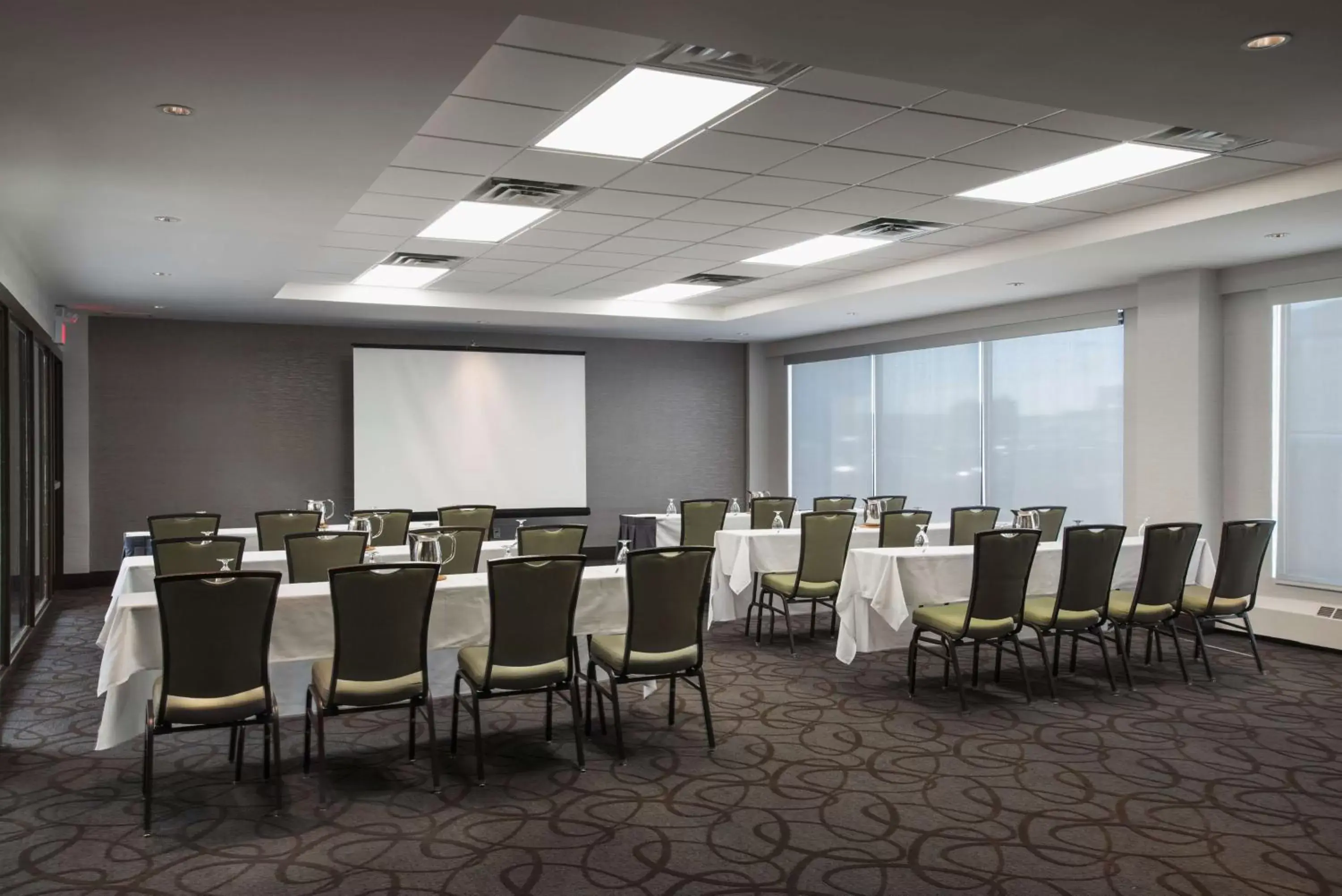 Meeting/conference room in Hilton Winnipeg Airport Suites