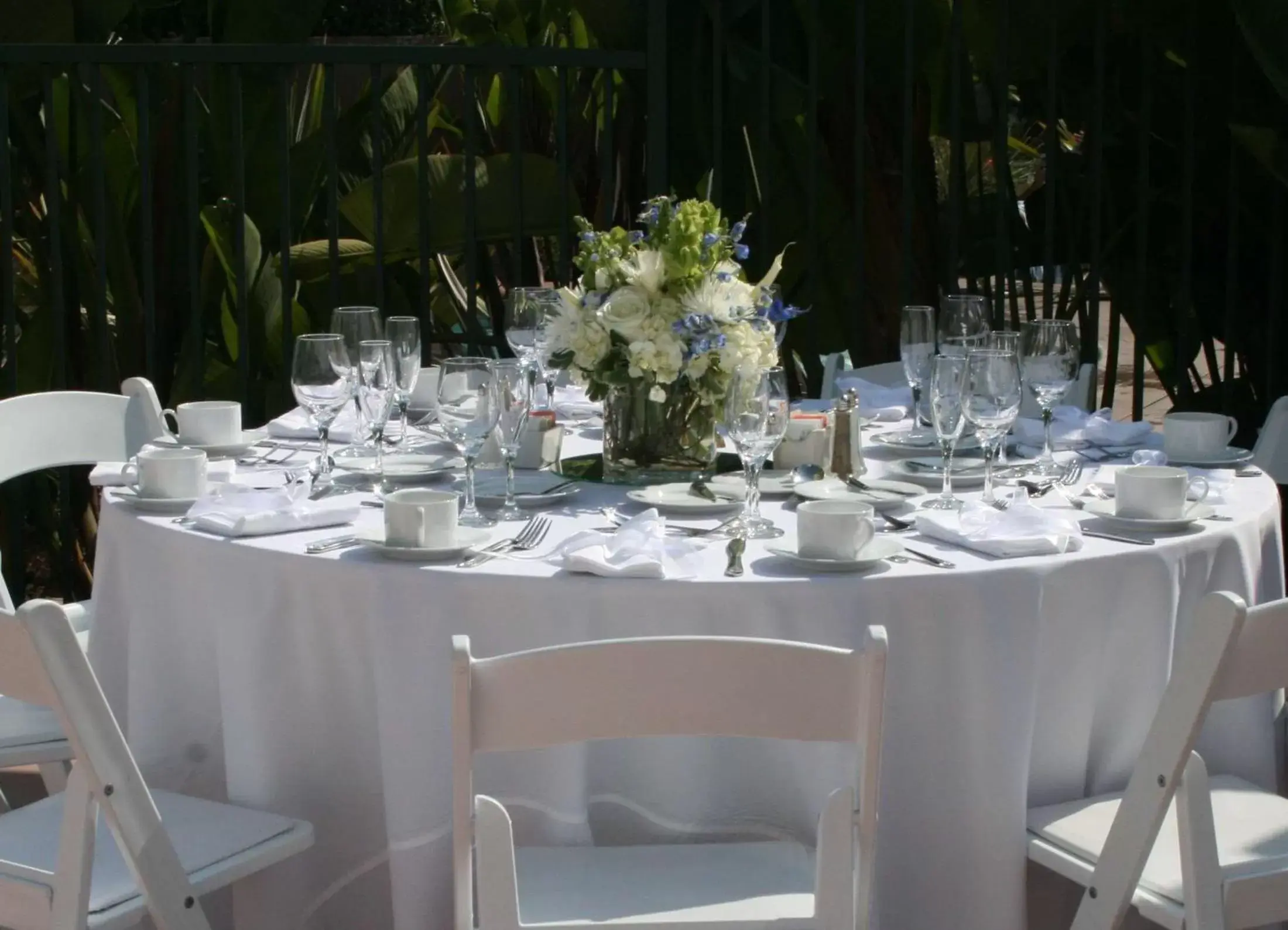 Dining area, Restaurant/Places to Eat in DoubleTree by Hilton San Diego Del Mar