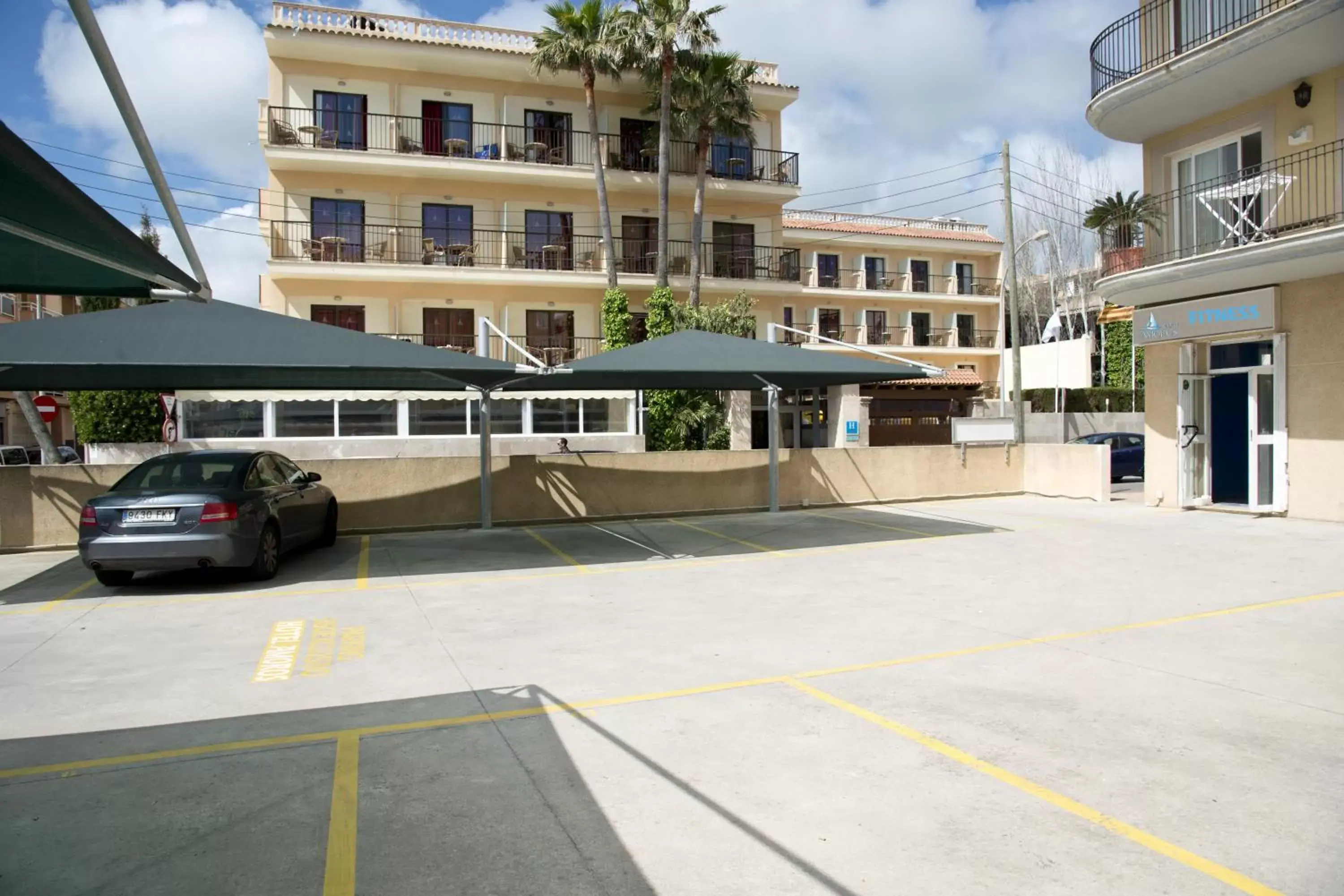 Area and facilities, Facade/Entrance in Hotel Amoros