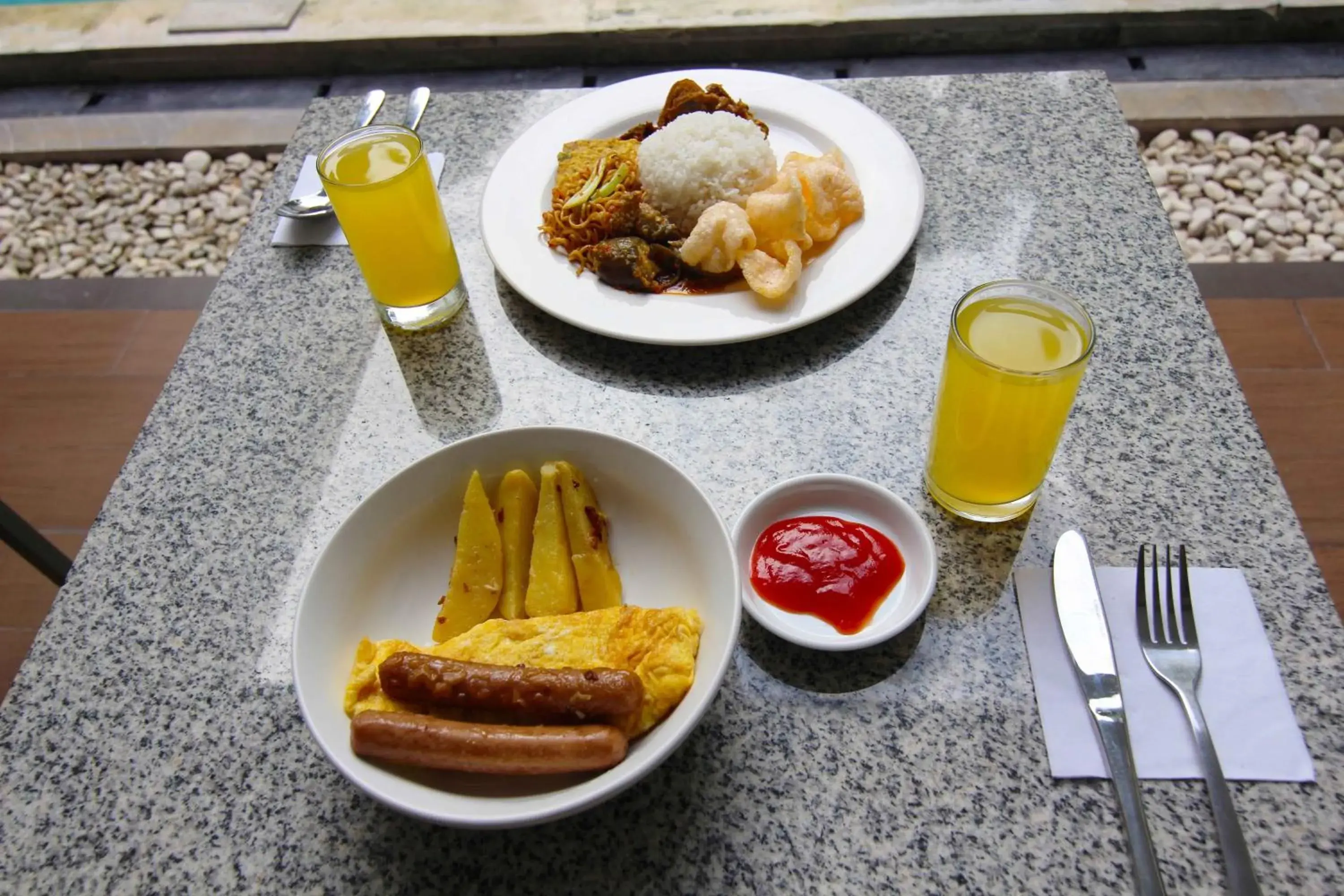 Breakfast in Choice Stay Hotel Denpasar