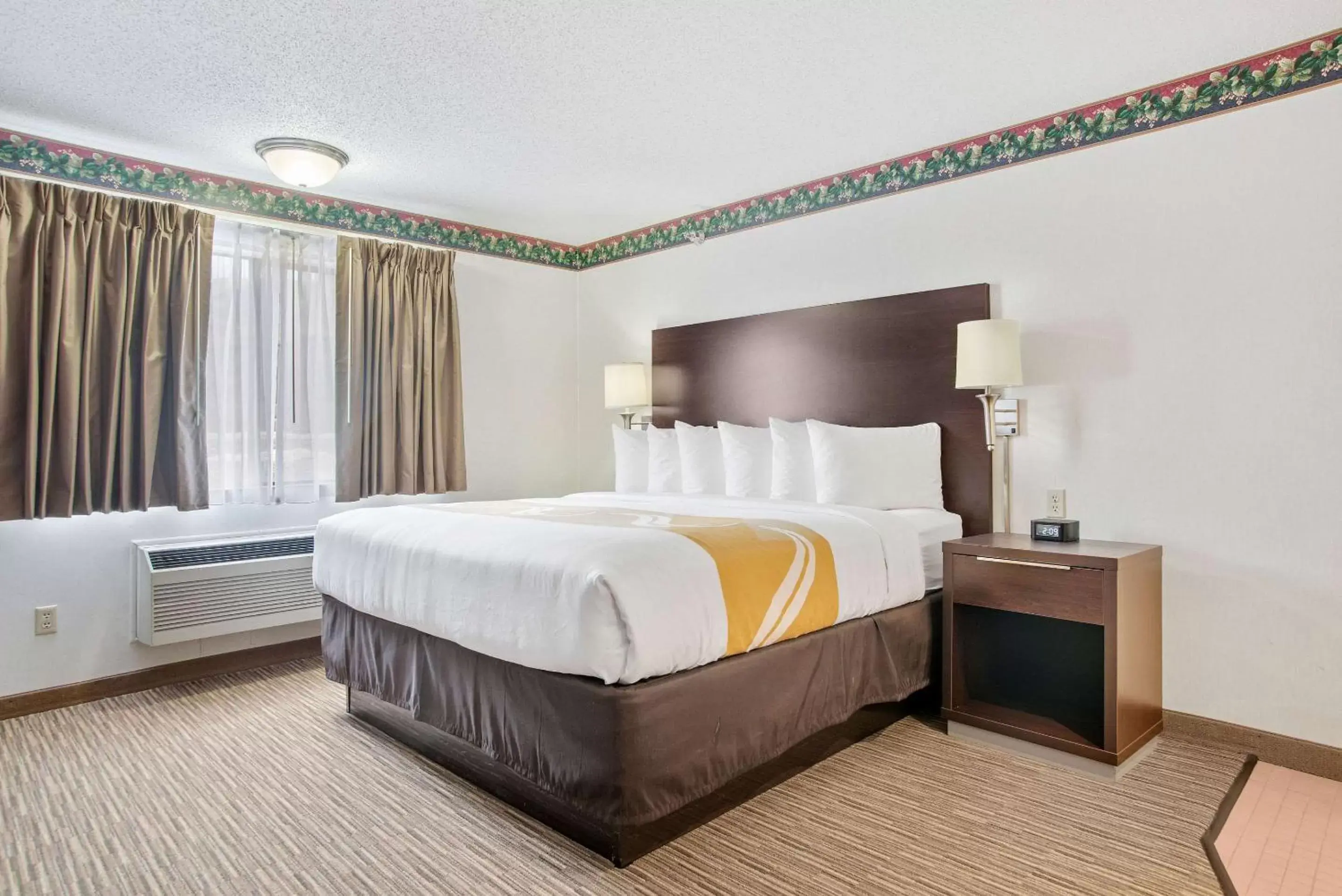 Photo of the whole room, Bed in EverSpring Inn & Suites