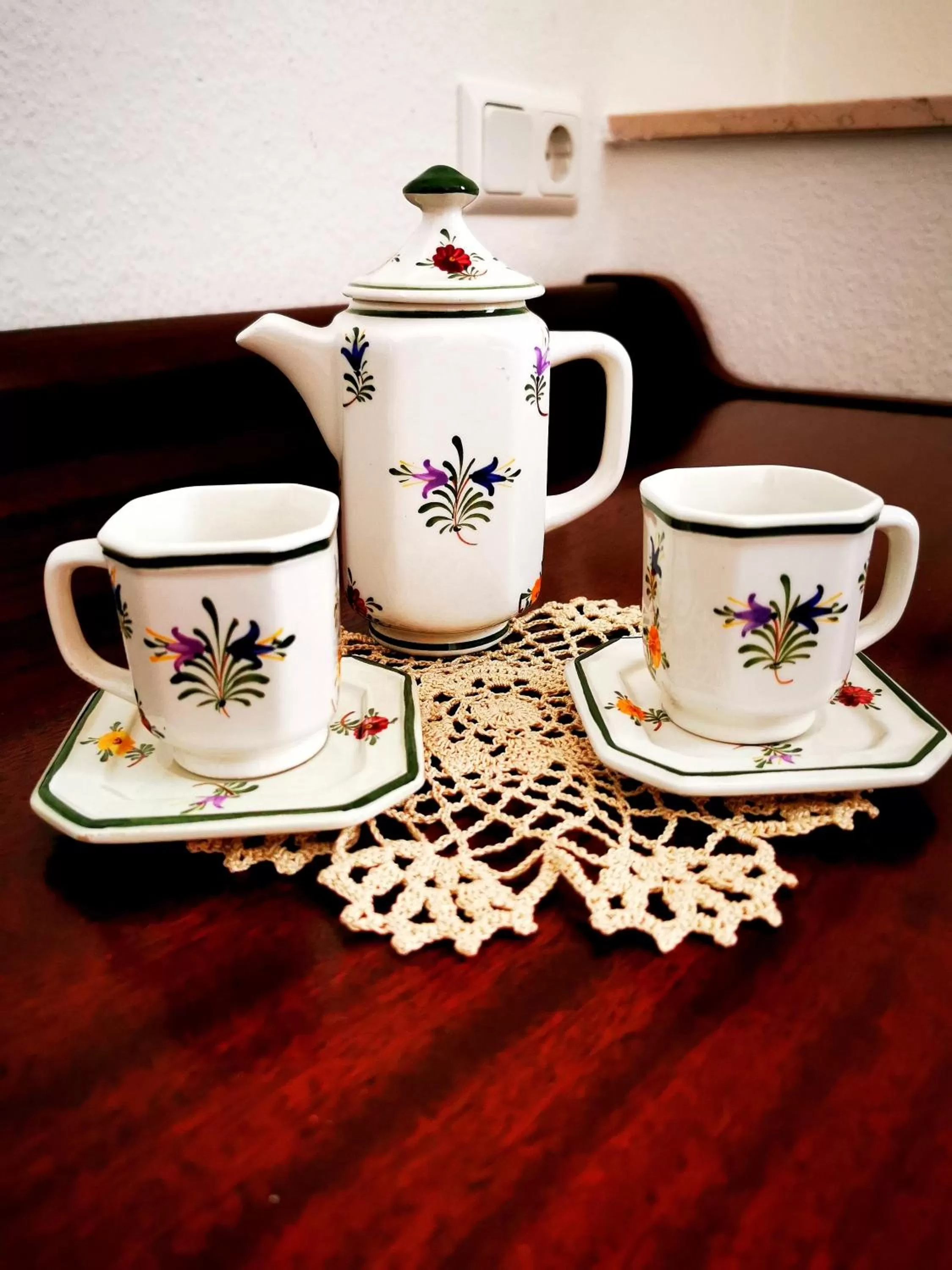 Decorative detail in Tante ALMA's Mannheimer Hotel