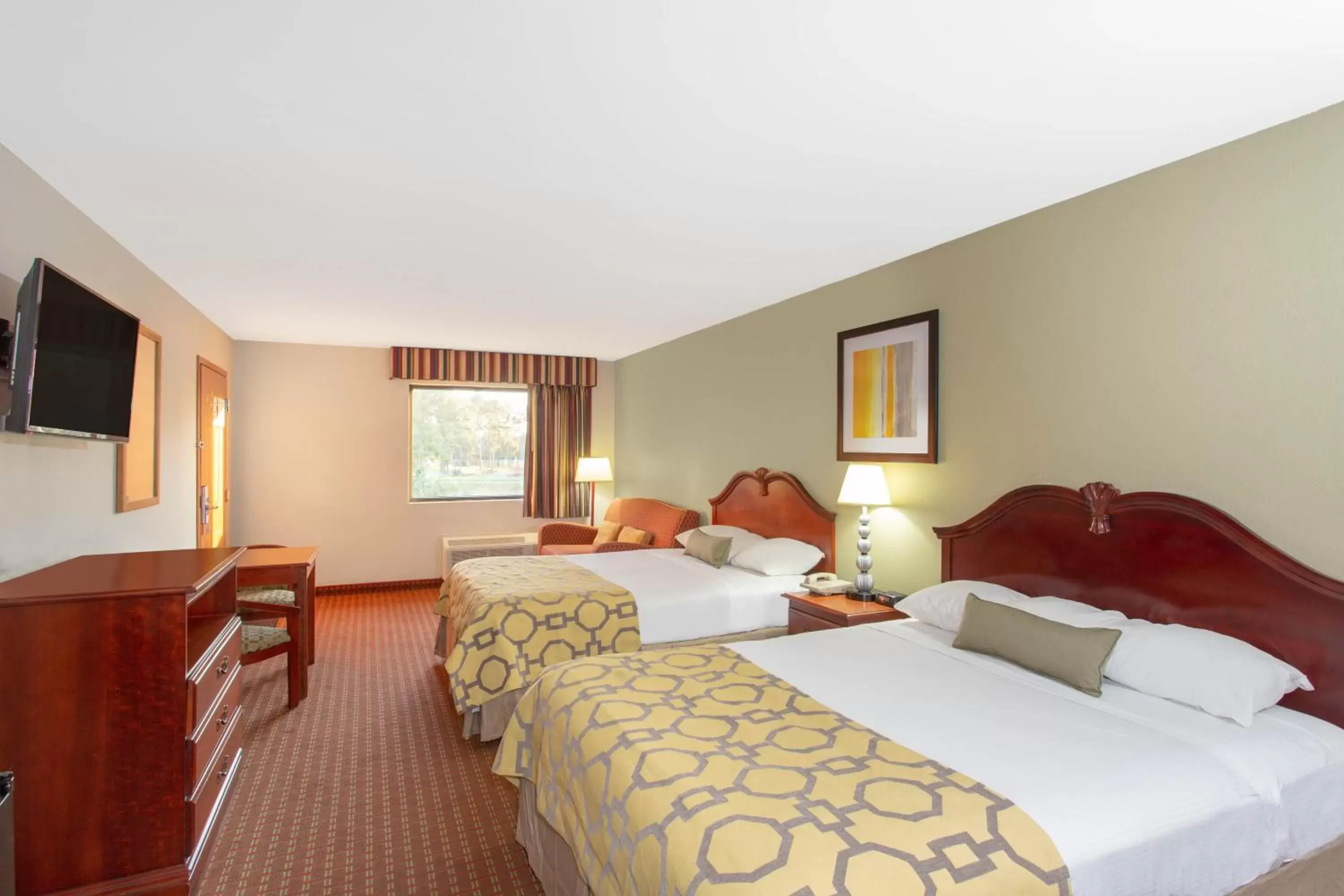 Queen Room with Two Queen Beds - Non-Smoking in Baymont by Wyndham Midway Tallahassee Queen Room with Two Queen Beds - Non-Smoking in Baymont by Wyndham Midway Tallahassee