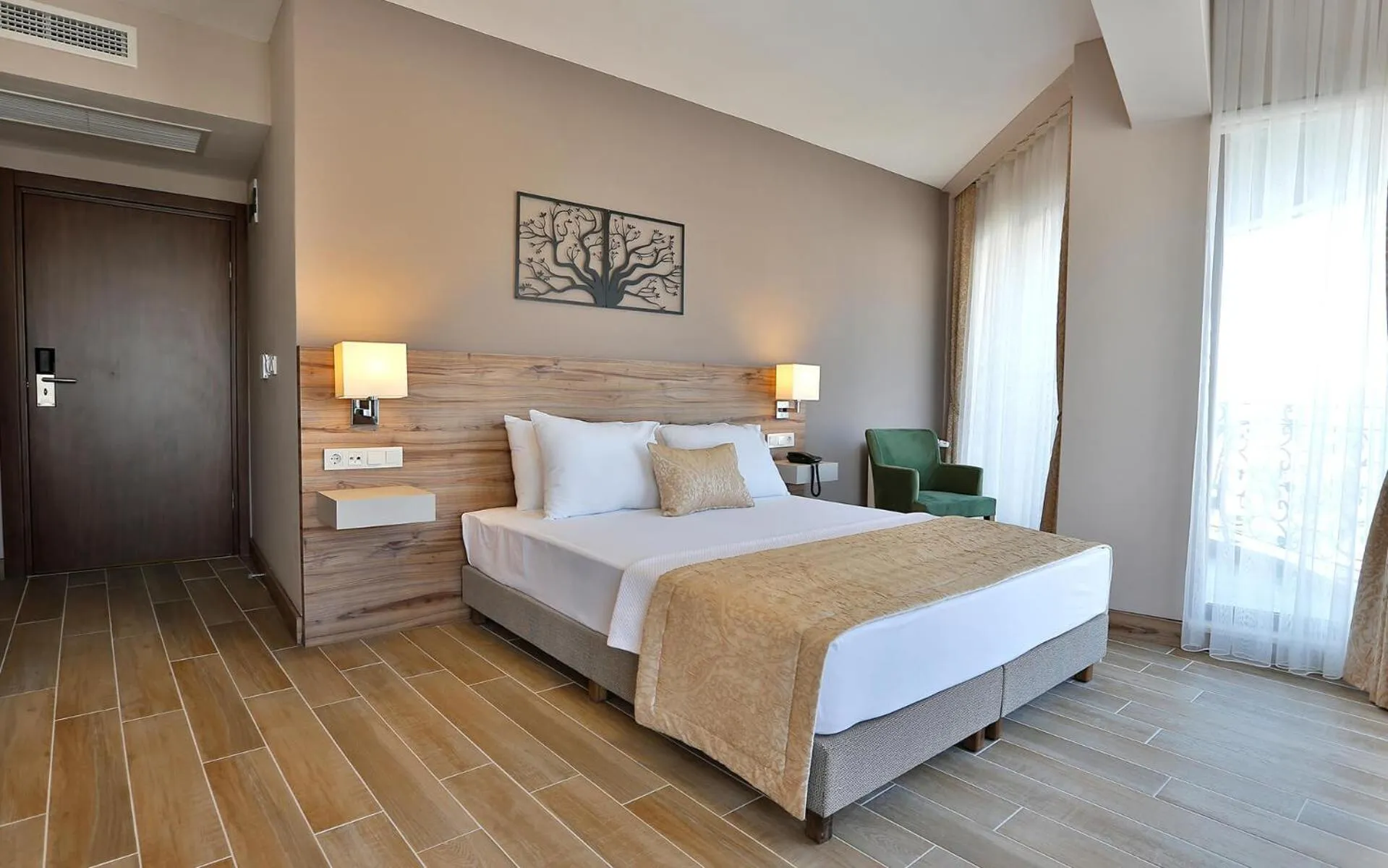 Photo of the whole room in Kule Hotel