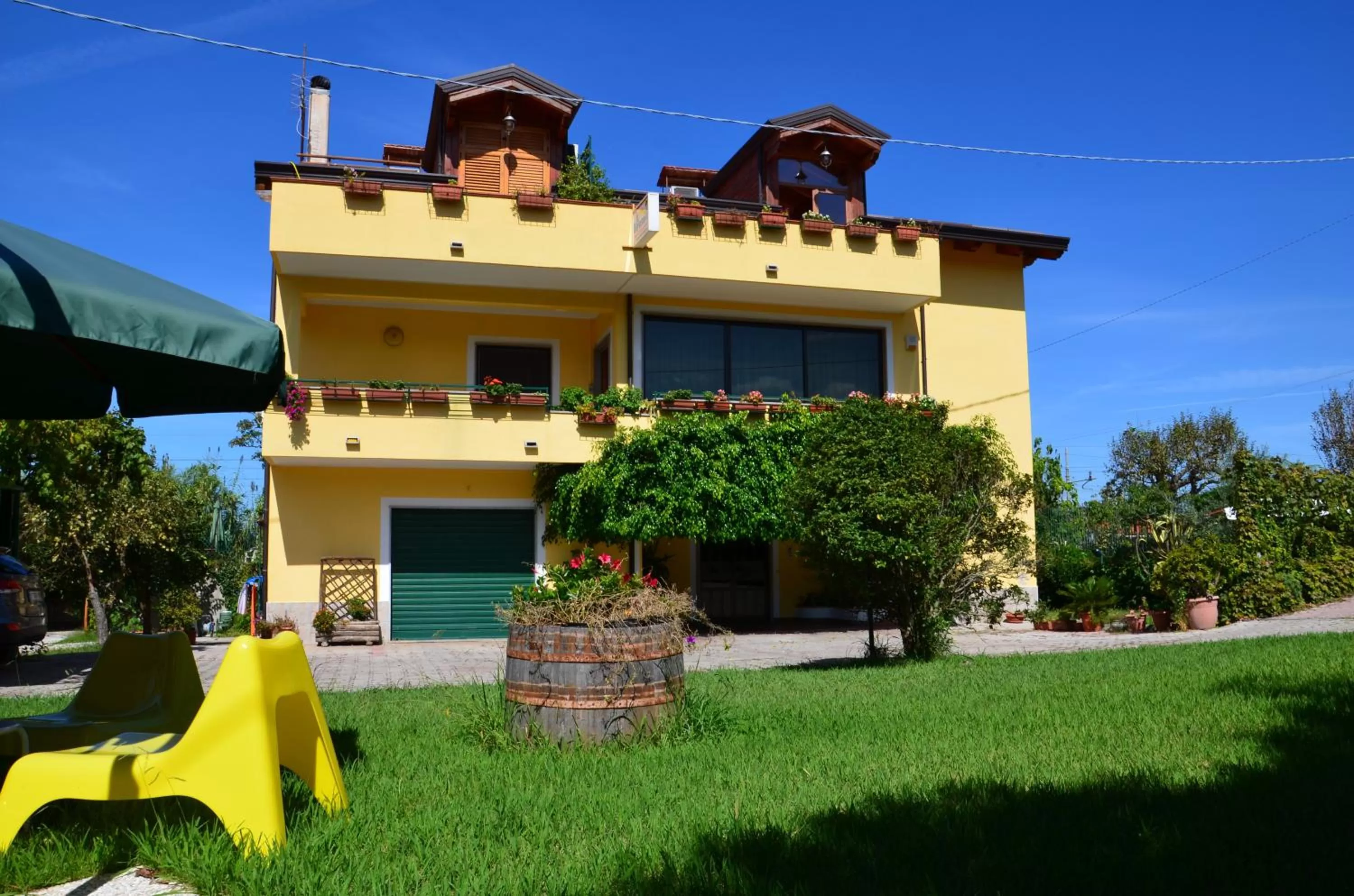 Facade/entrance in B&B Il Girasole