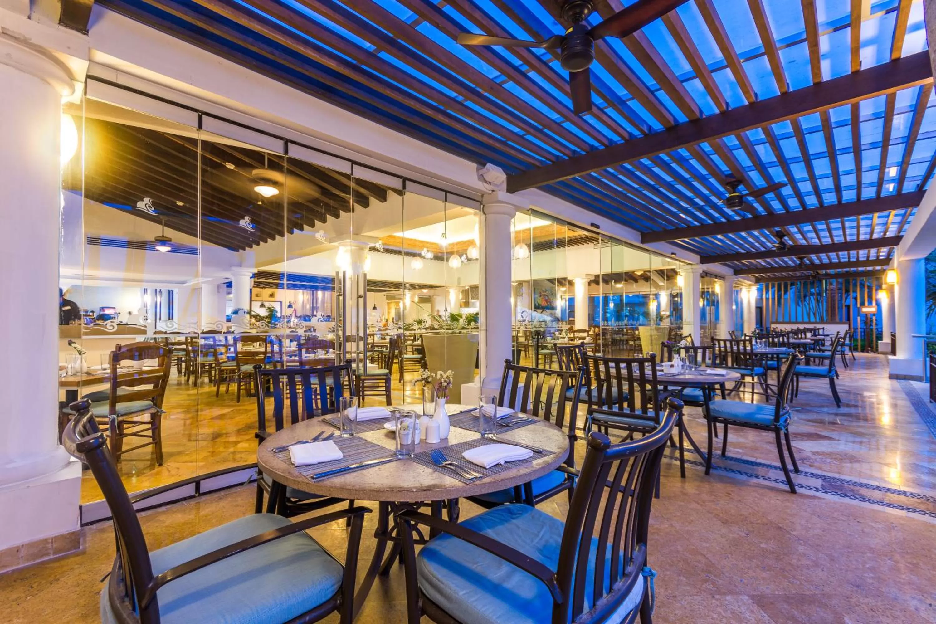 Restaurant/places to eat in Buenaventura Grand Hotel & Great Moments - All Inclusive