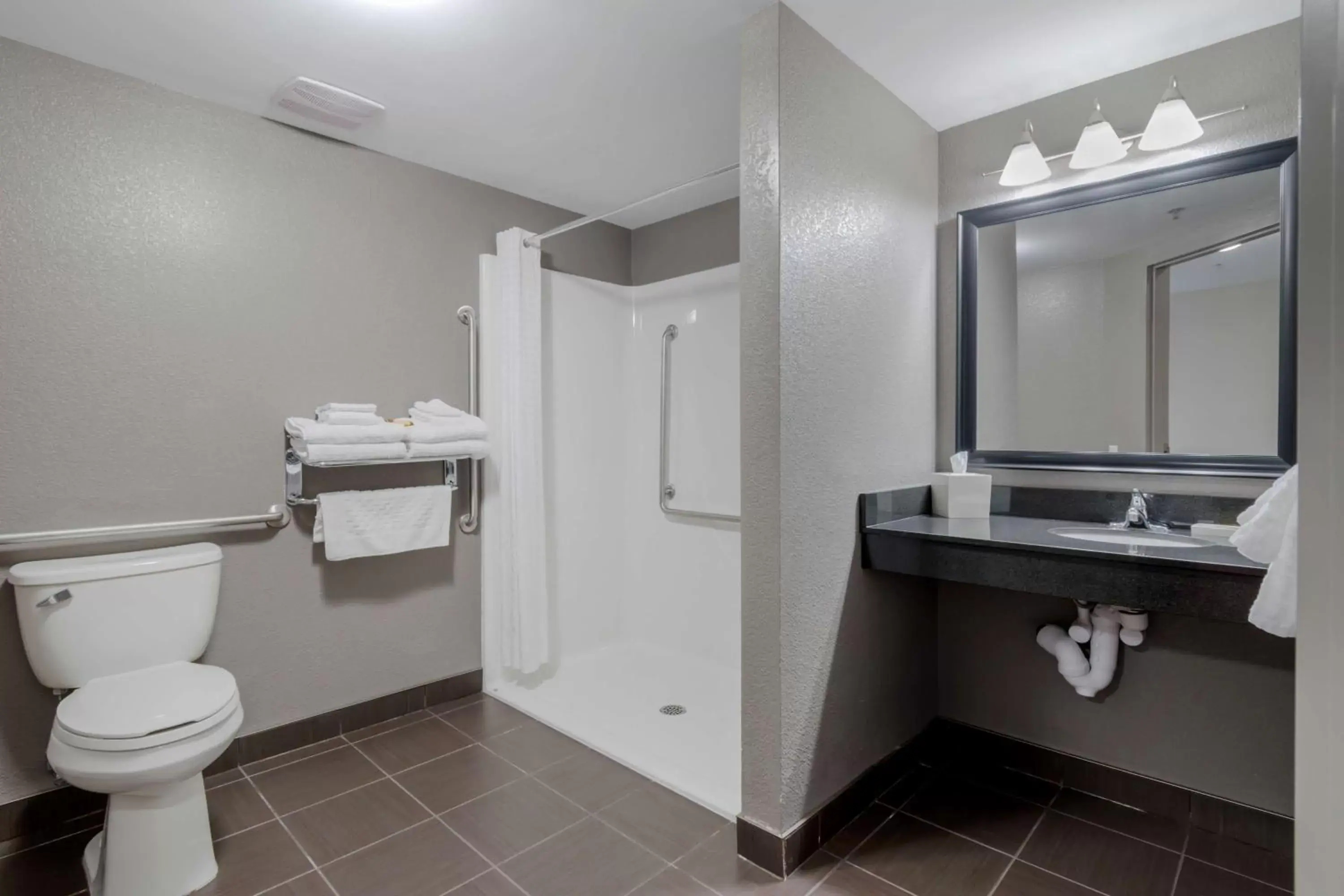 Bathroom in Best Western Plus Eastgate Inn & Suites