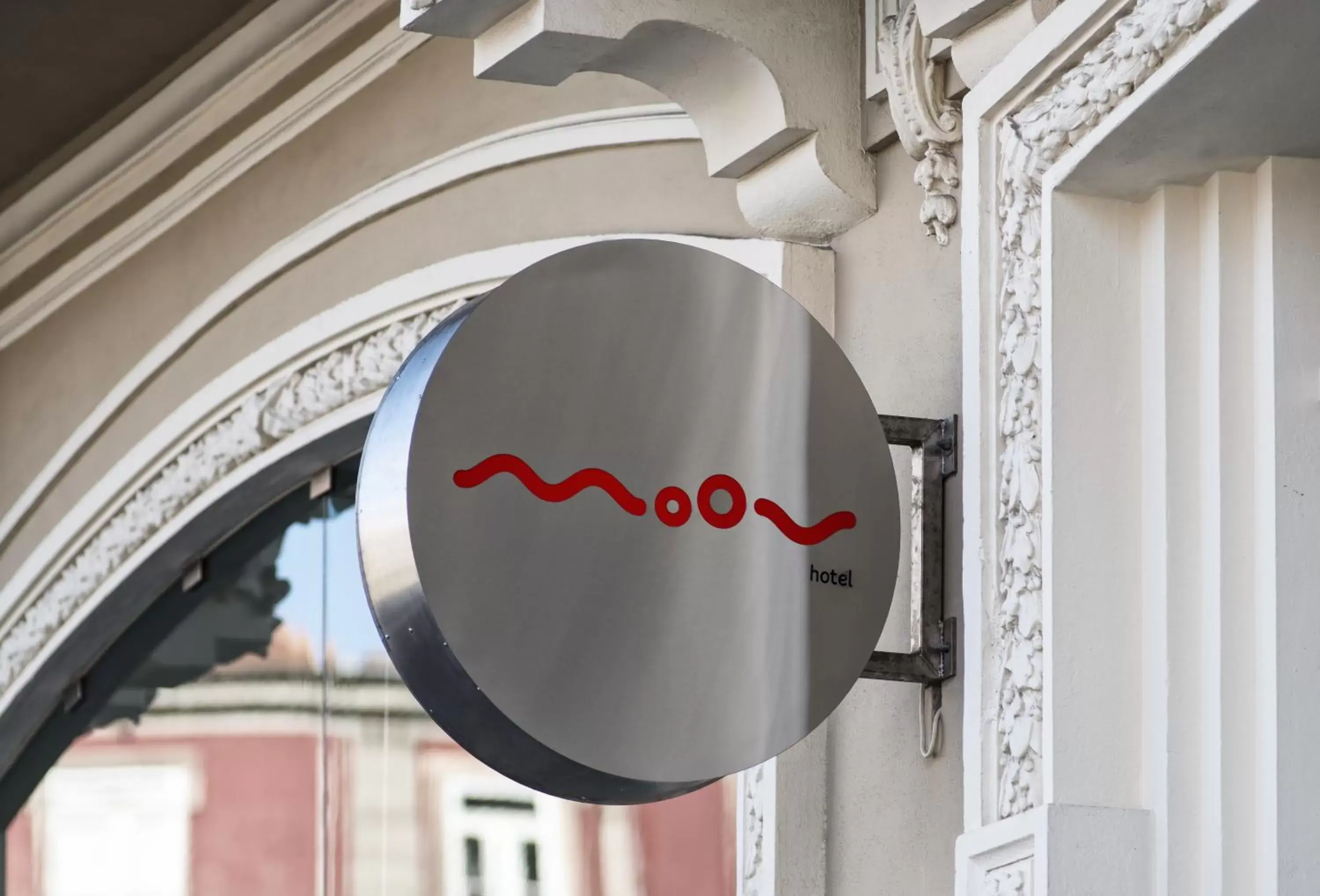 Decorative detail, Property Logo/Sign in Moov Hotel Porto Centro