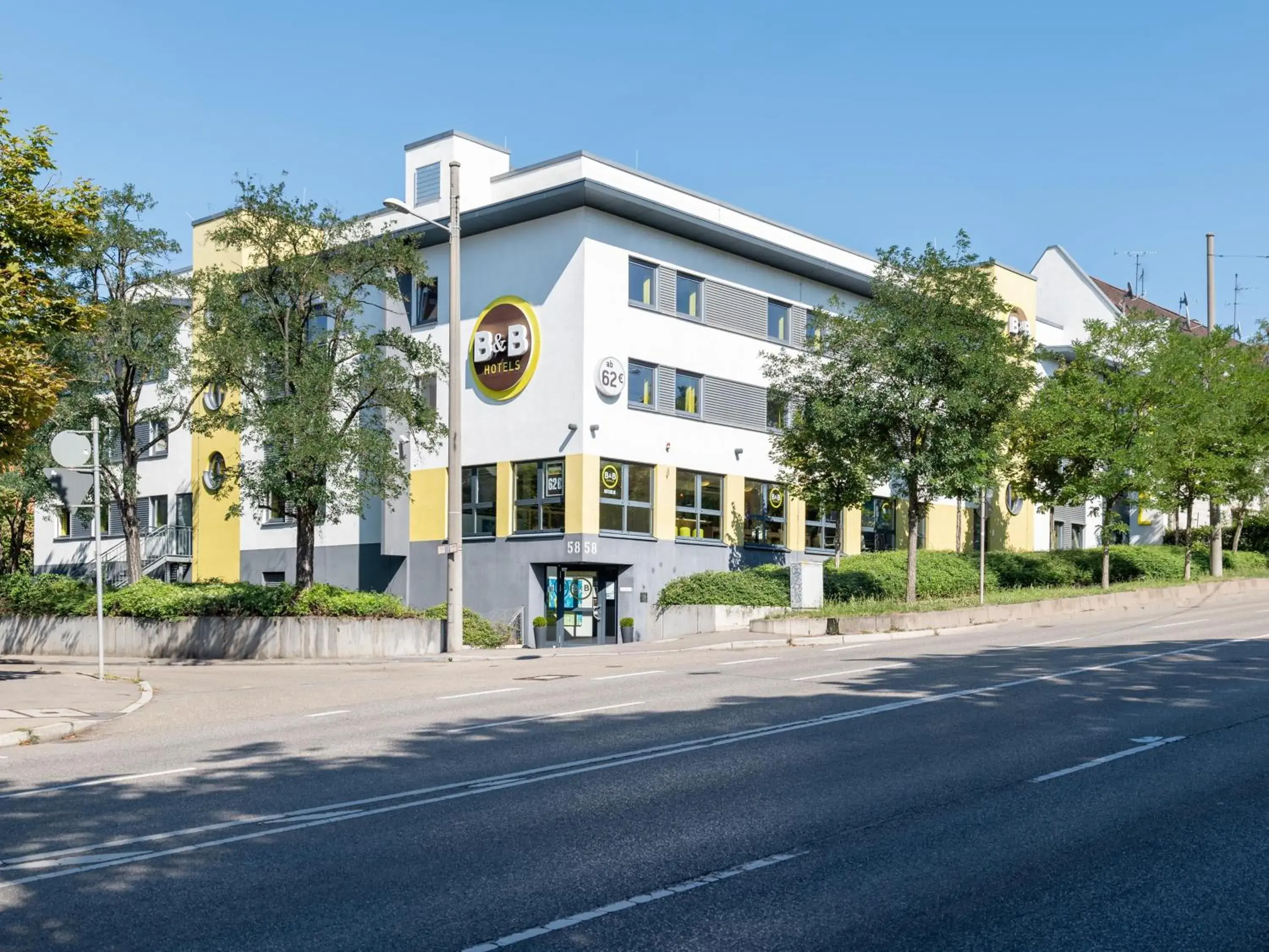 Property Building in B&B Hotel Stuttgart-City