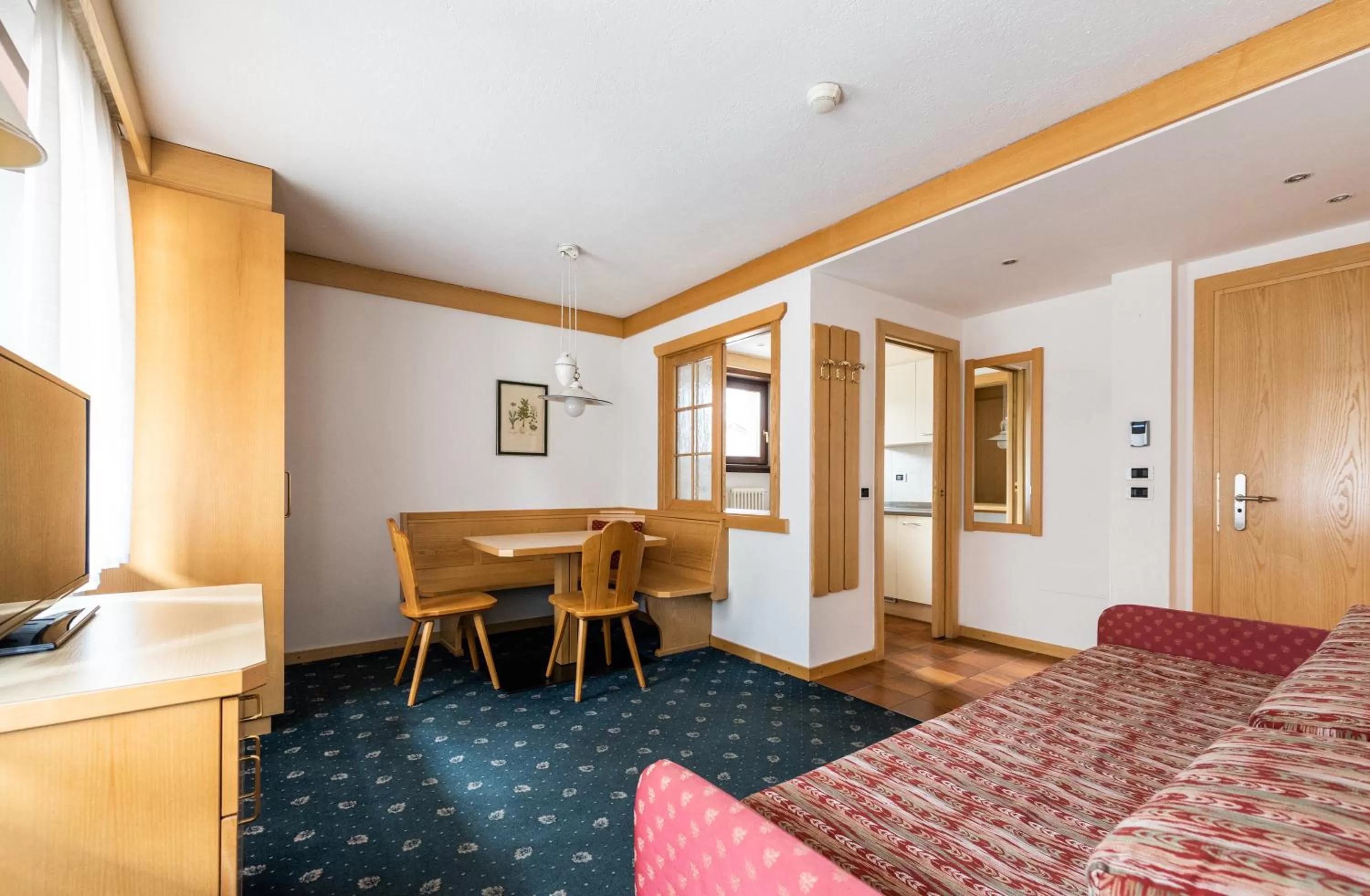 Photo of the whole room, Bed in Residence Antares