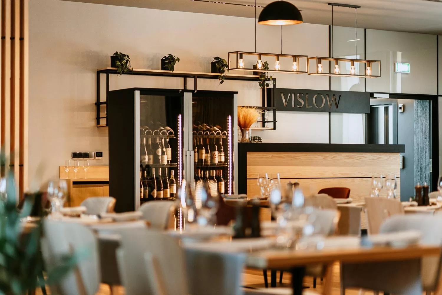 Restaurant/places to eat in VISLOW Resort